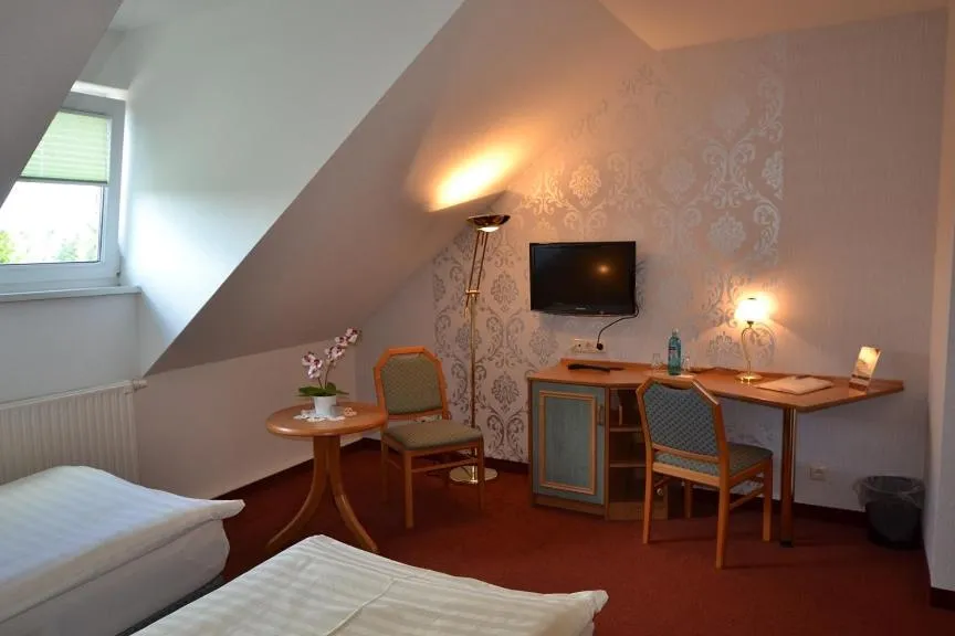 Bed in Hotel & Restaurant Zur Linde