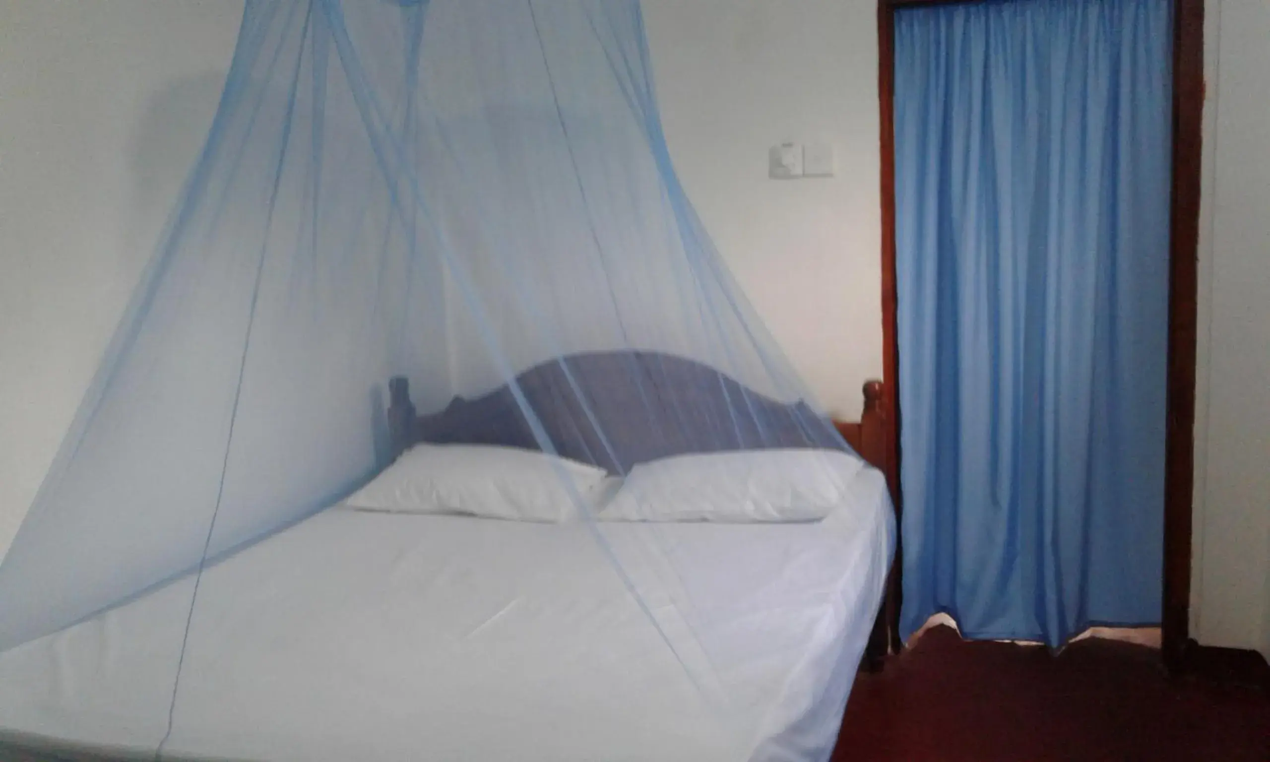 Budget Double Room in Ocean edge villa Budget Double Room in Ocean edge villa