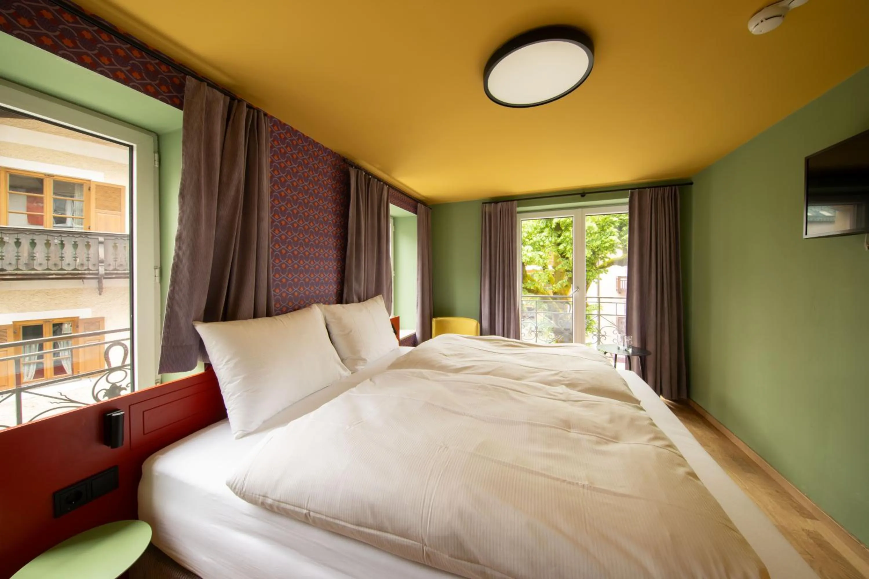 Photo of the whole room, Bed in Schwarzes Rössl