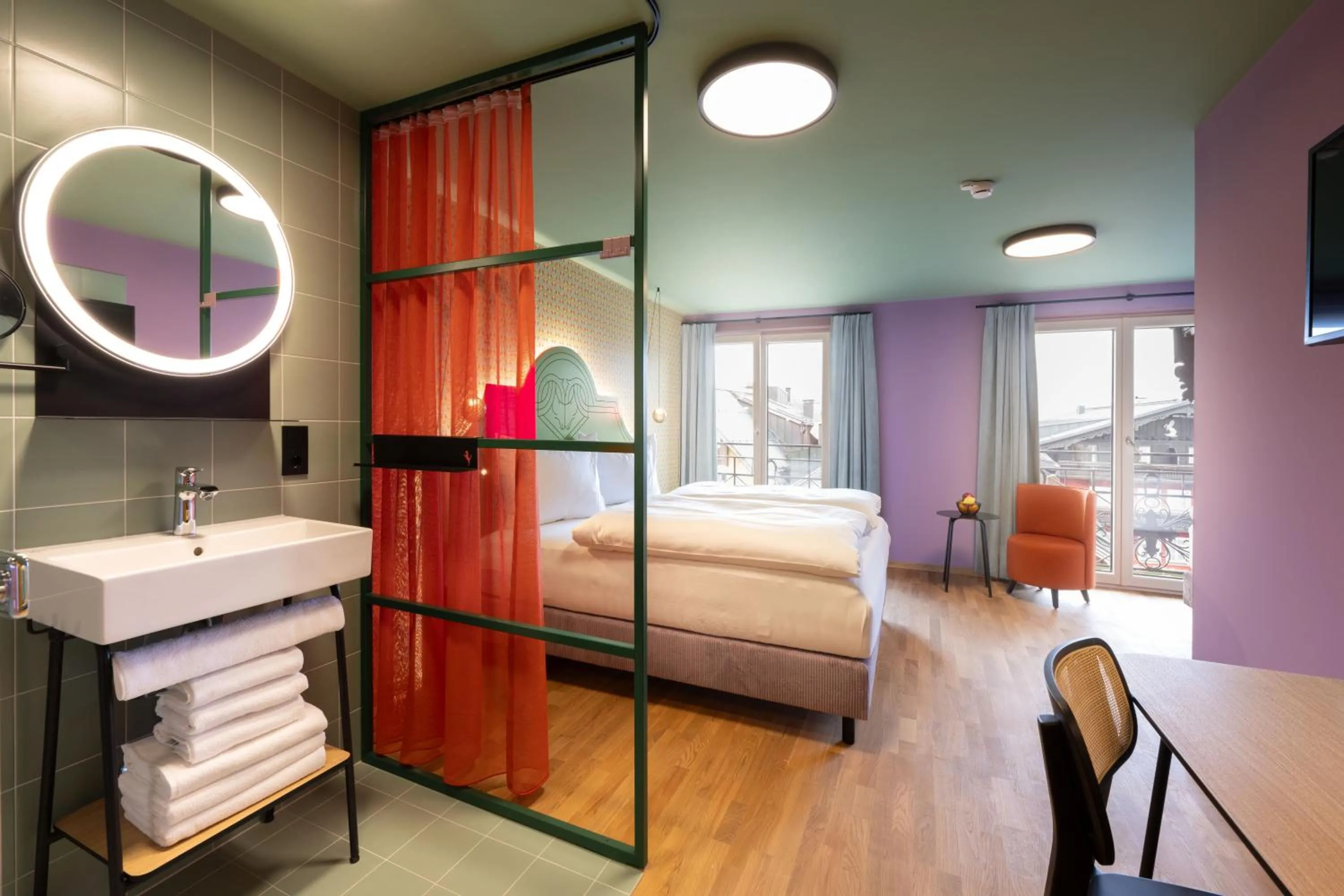 Photo of the whole room, Bed in Schwarzes Rössl