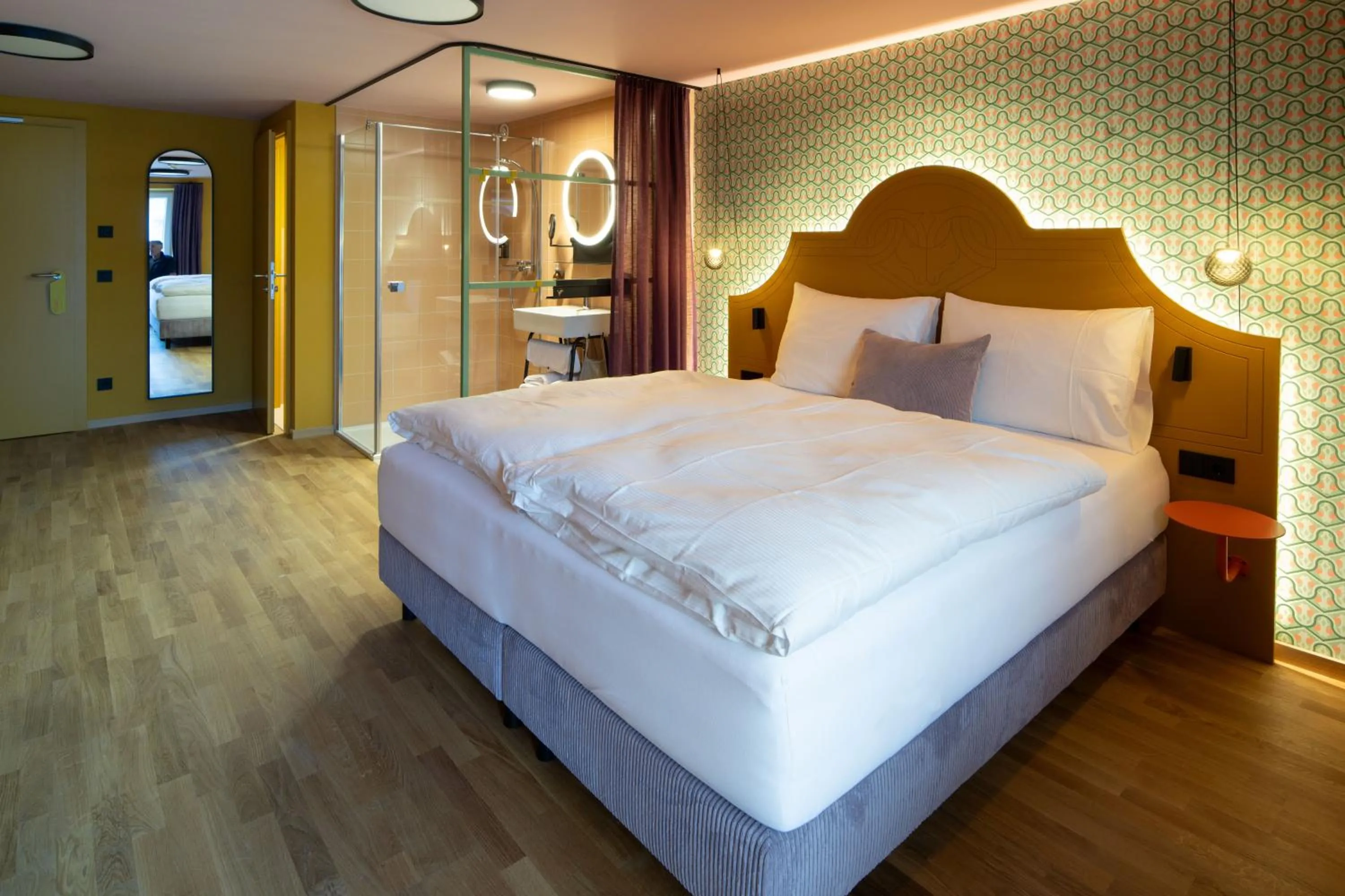 Photo of the whole room, Bed in Schwarzes Rössl