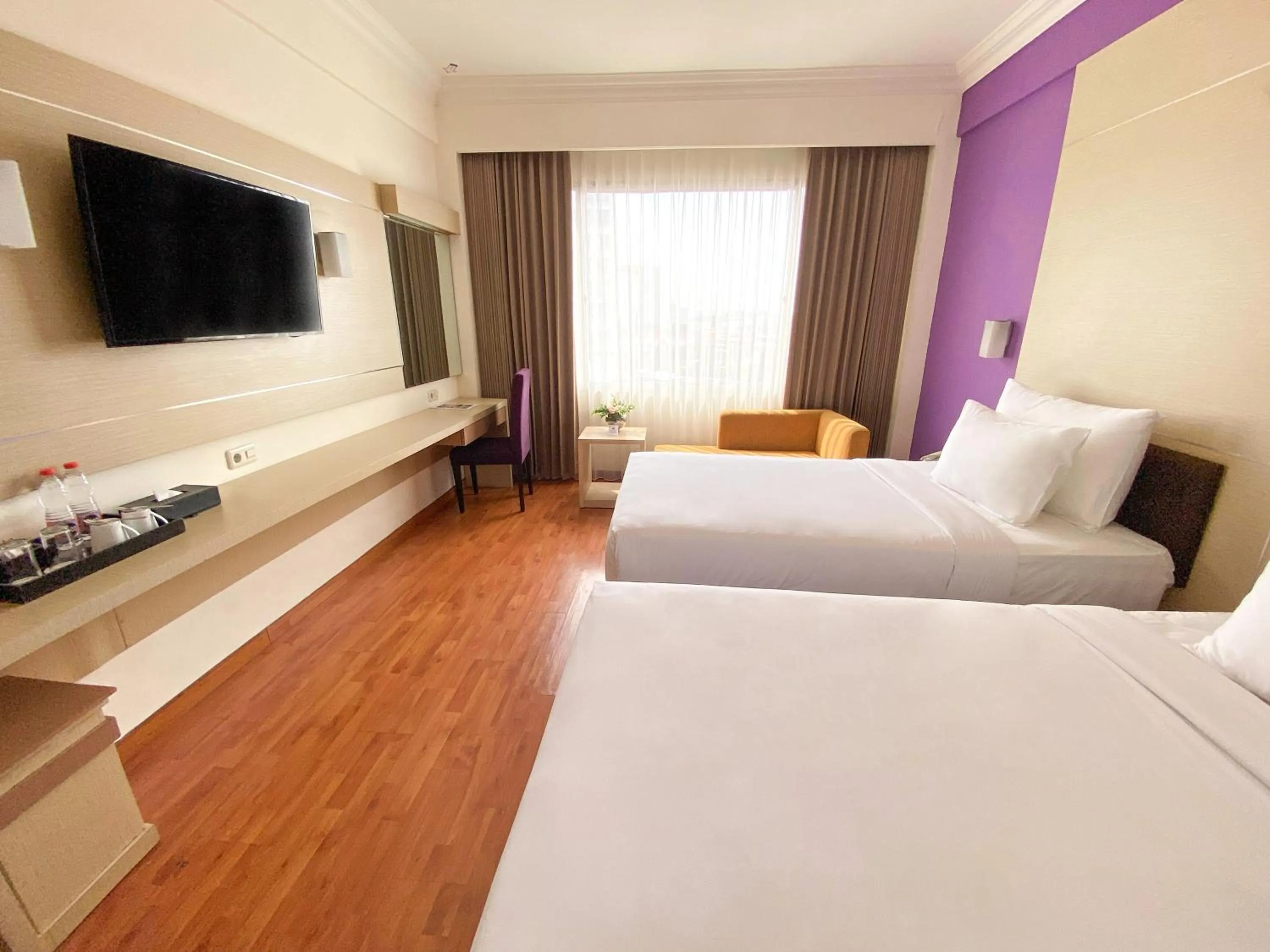 Bedroom, Bed in Grand Inna Tunjungan Hotel Surabaya