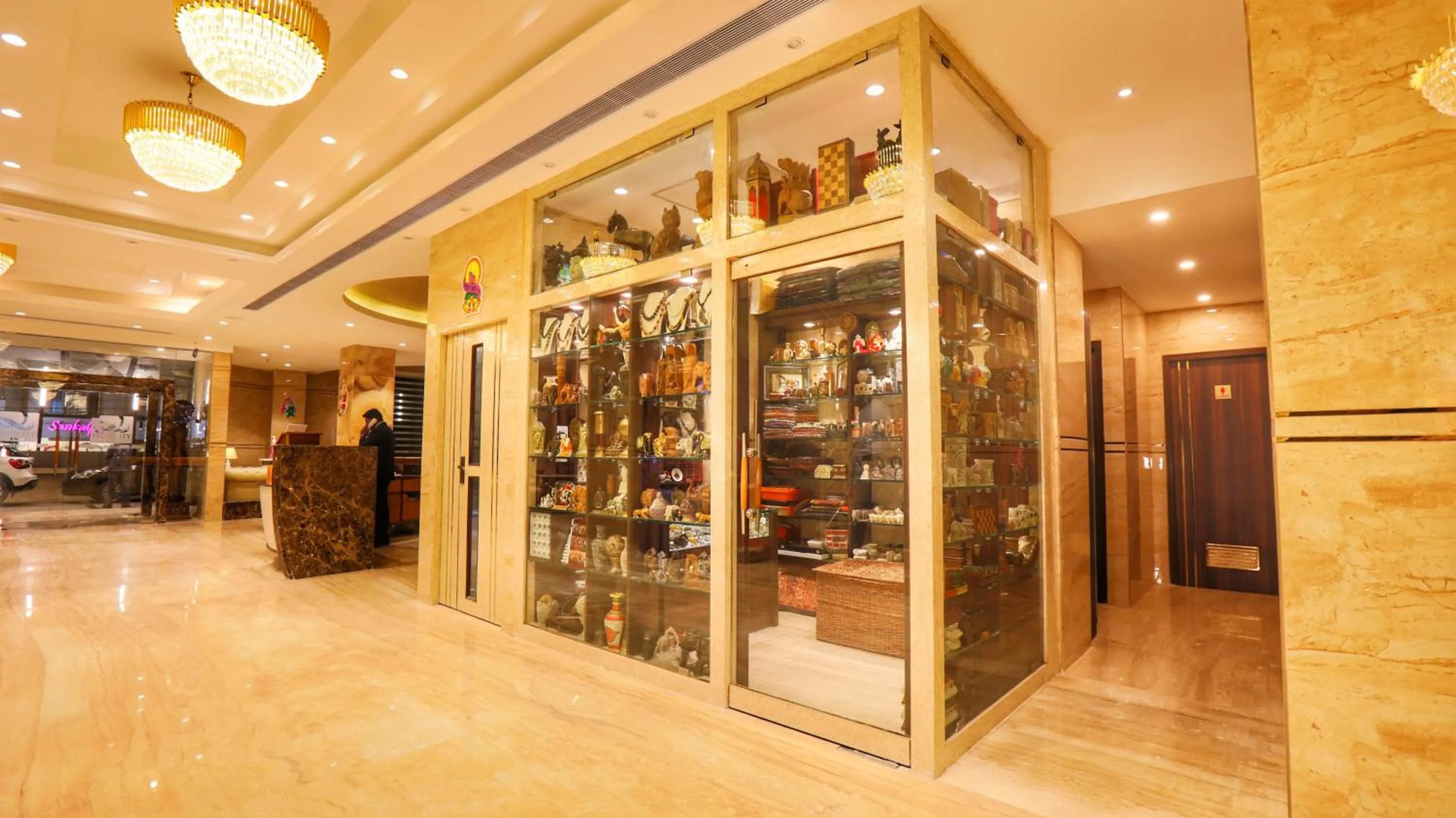 Shopping Area in Quality Inn Sabari