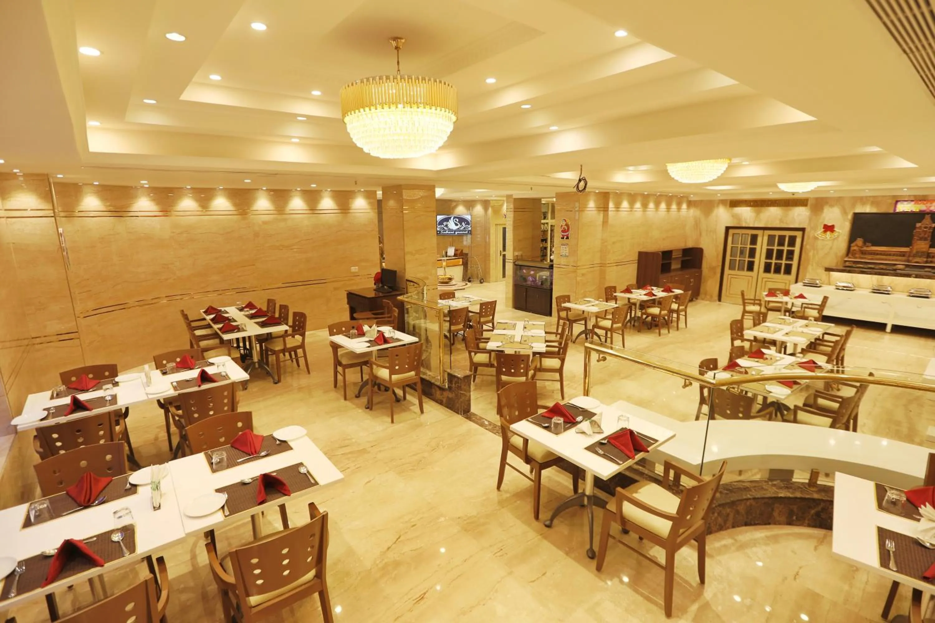 Restaurant/places to eat in Quality Inn Sabari