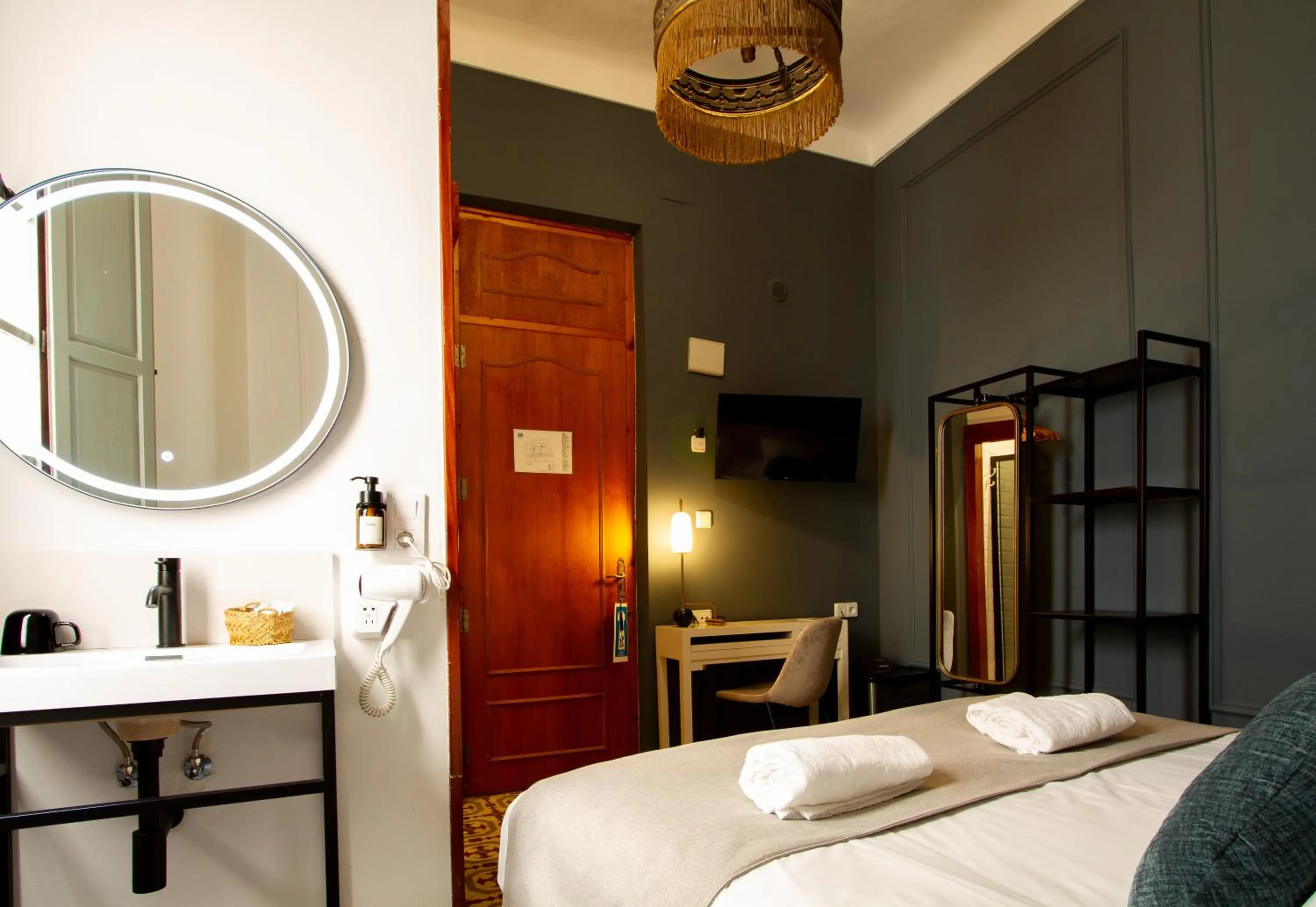 Bedroom, Bed in Les Monges Palace Boutique