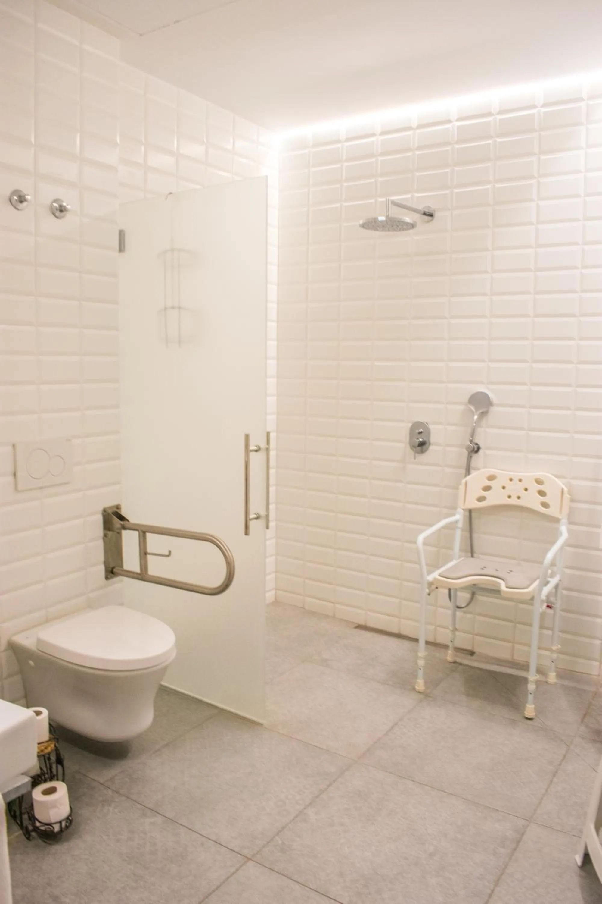 Shower in Les Monges Palace Boutique
