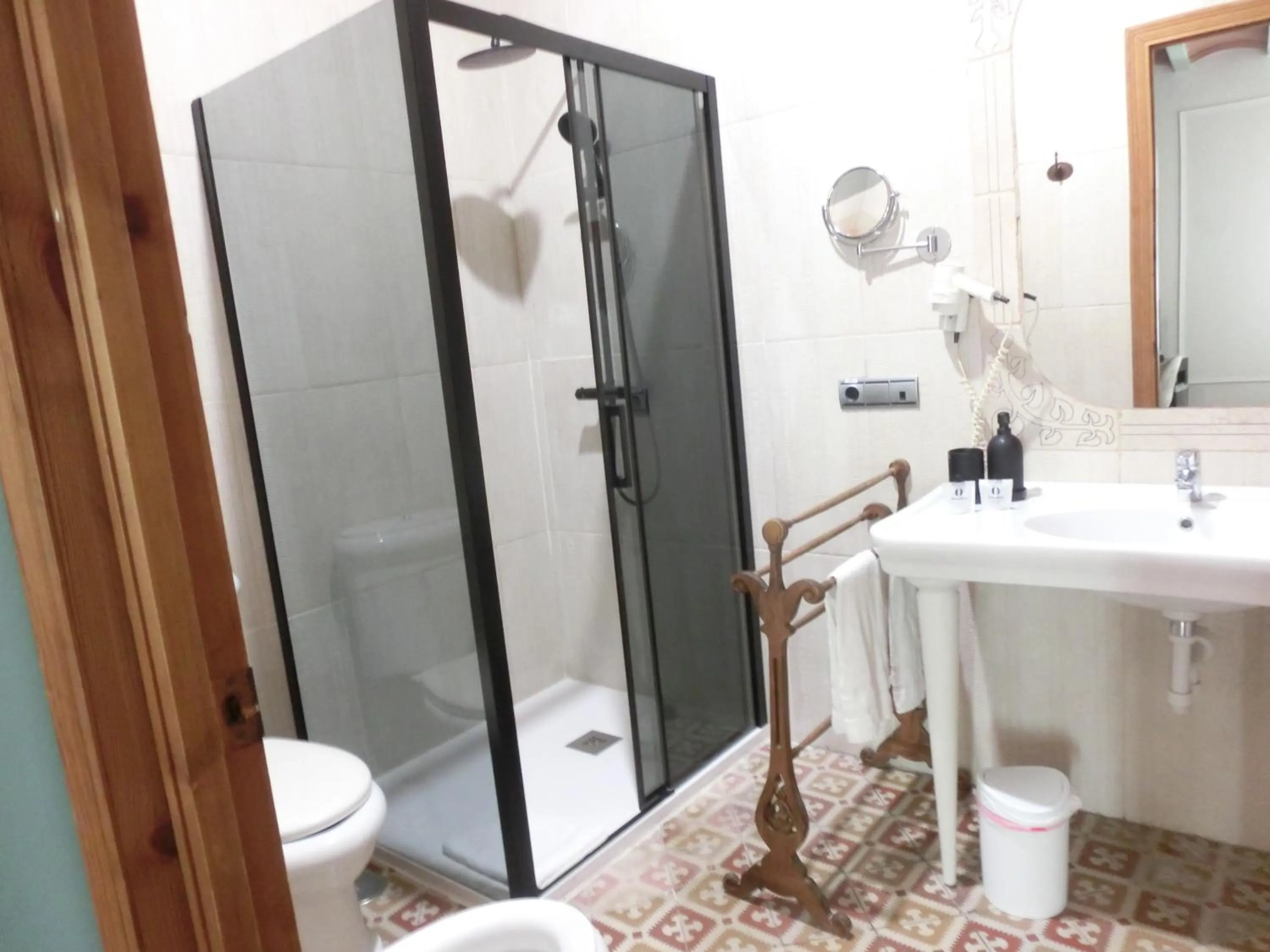 Shower in Les Monges Palace Boutique