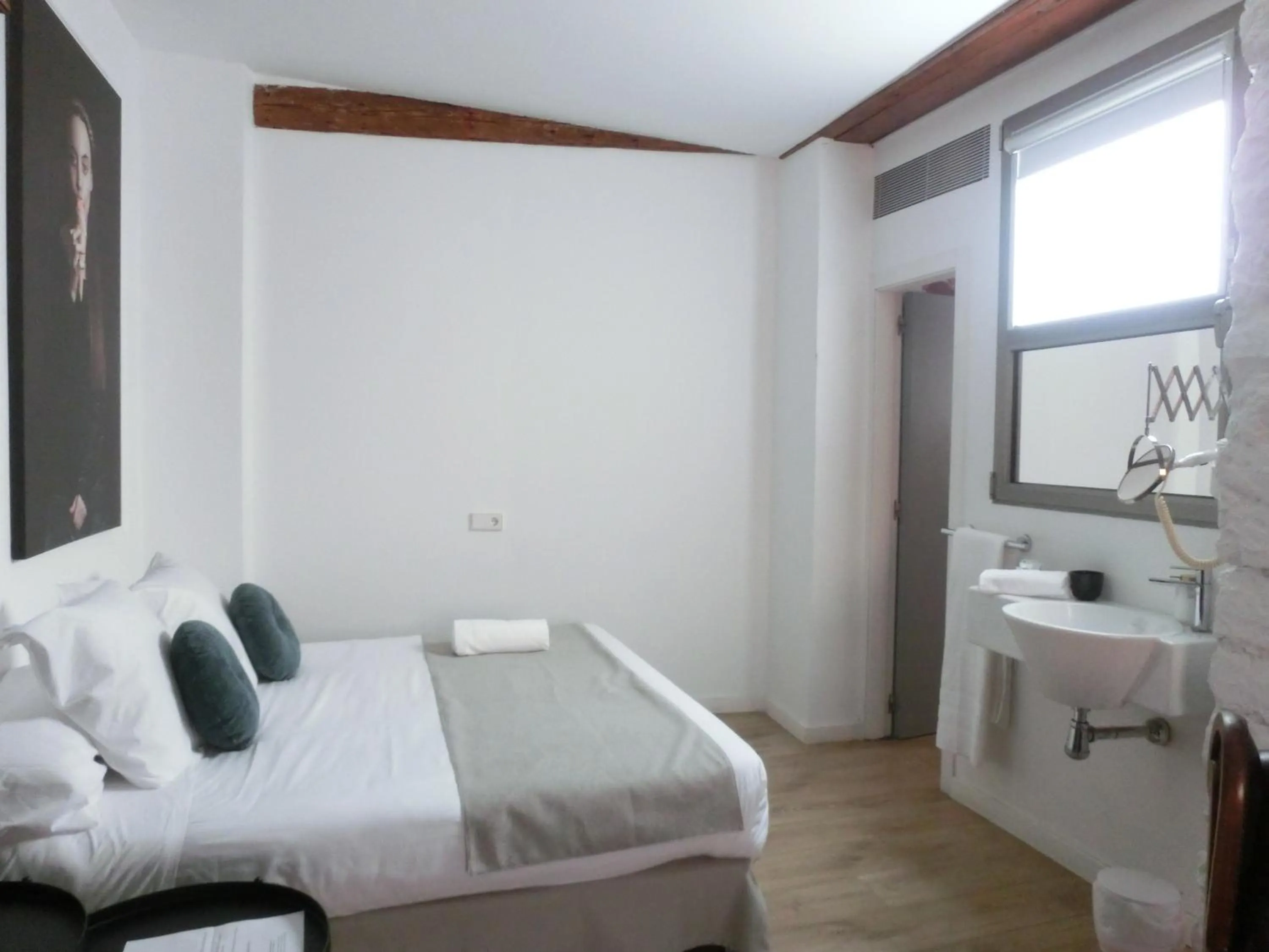 Photo of the whole room, Bed in Les Monges Palace Boutique