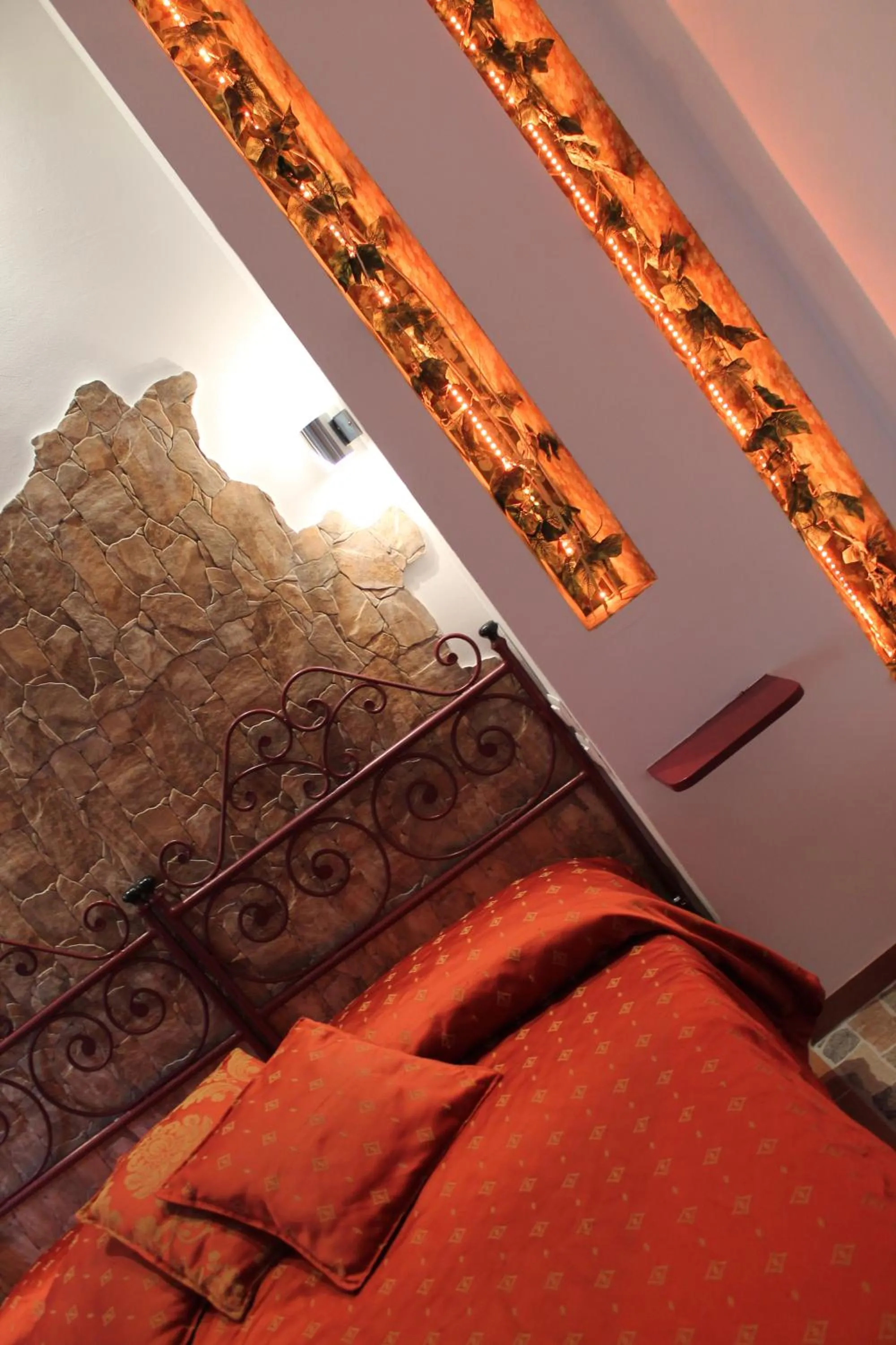 Decorative detail, Bed in Soggiorno Sogna Firenze