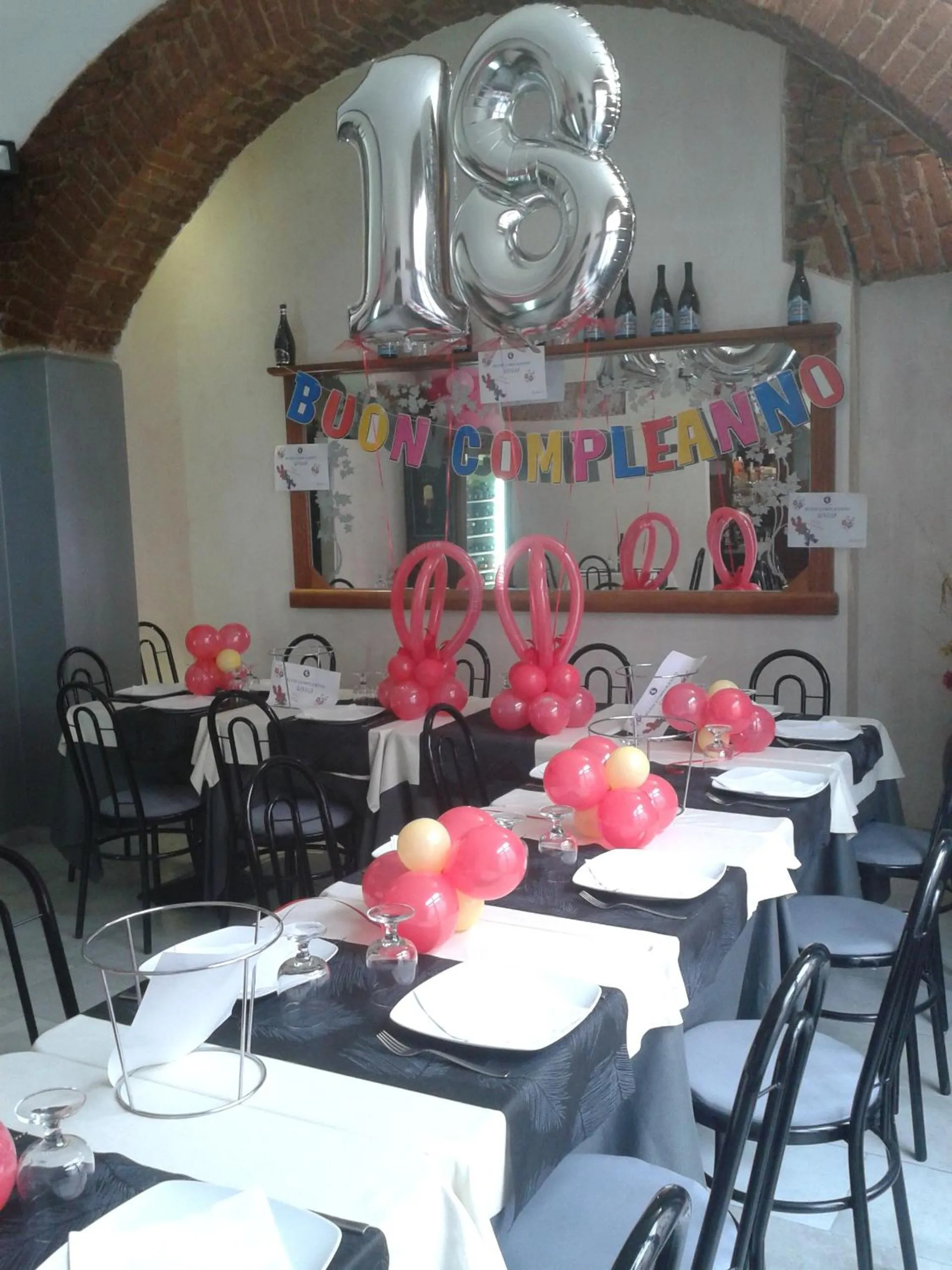 Decorative detail in Cavallo Bianco