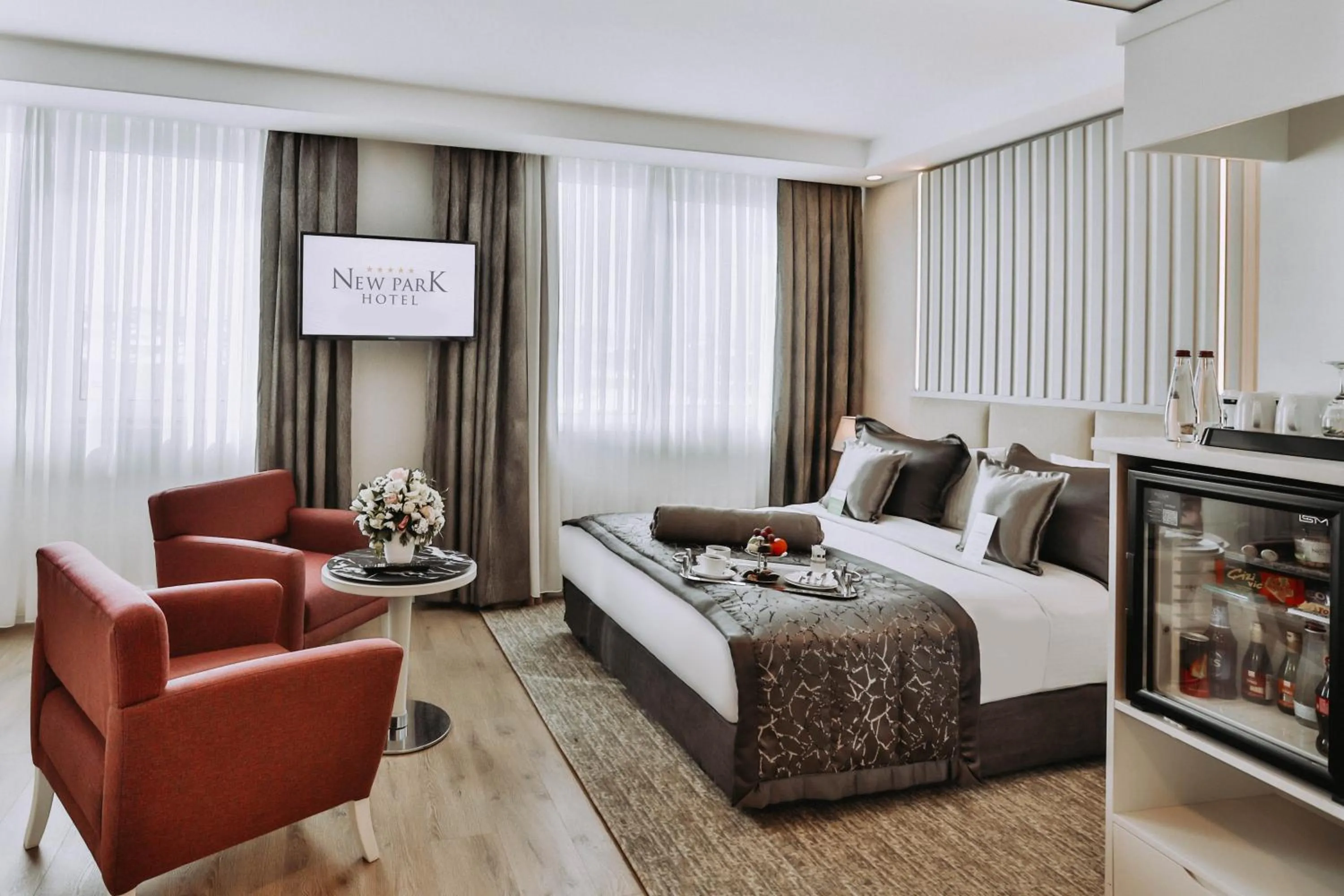 Bed in New Park Hotel