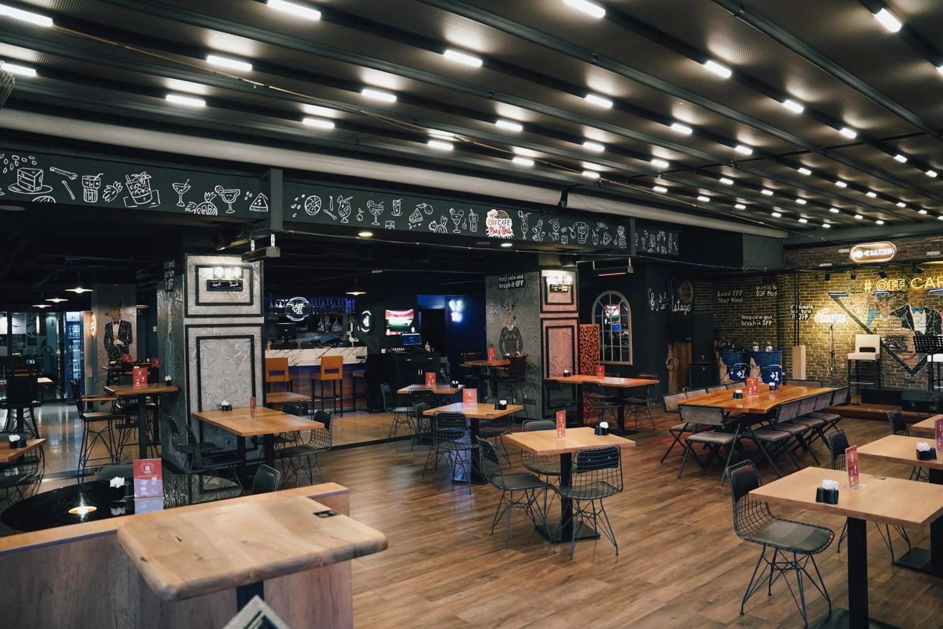 Nightclub / DJ in New Park Hotel