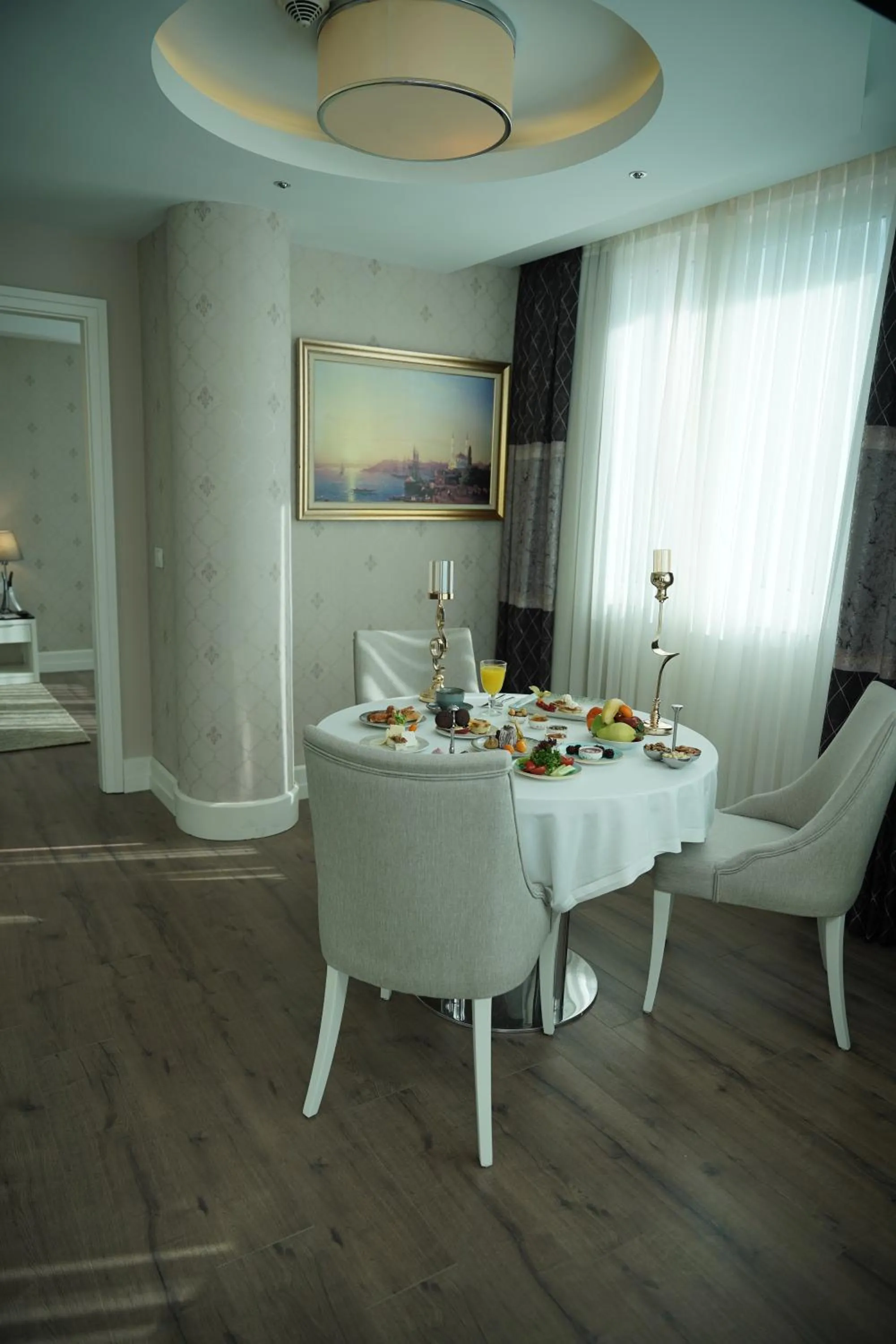 Seating area in New Park Hotel