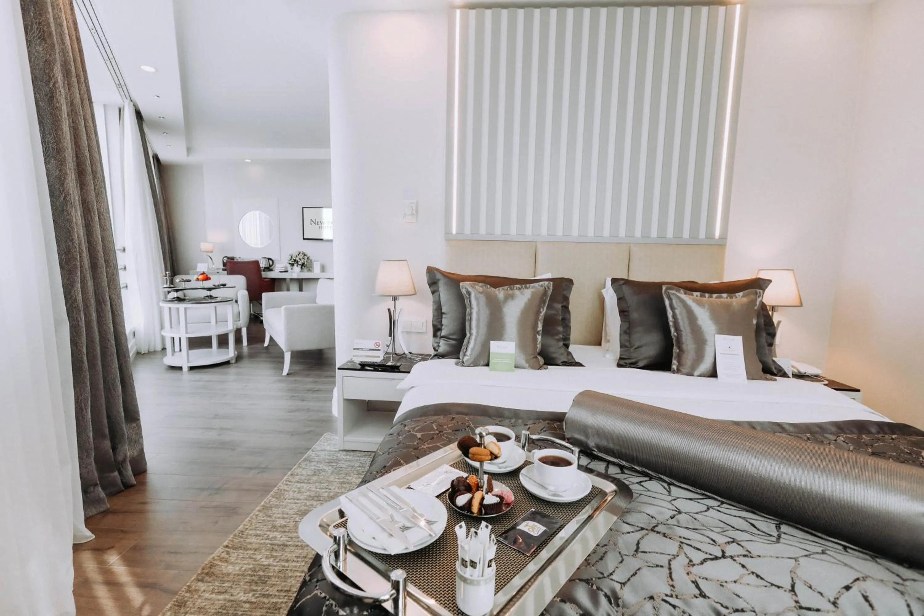 Bed in New Park Hotel