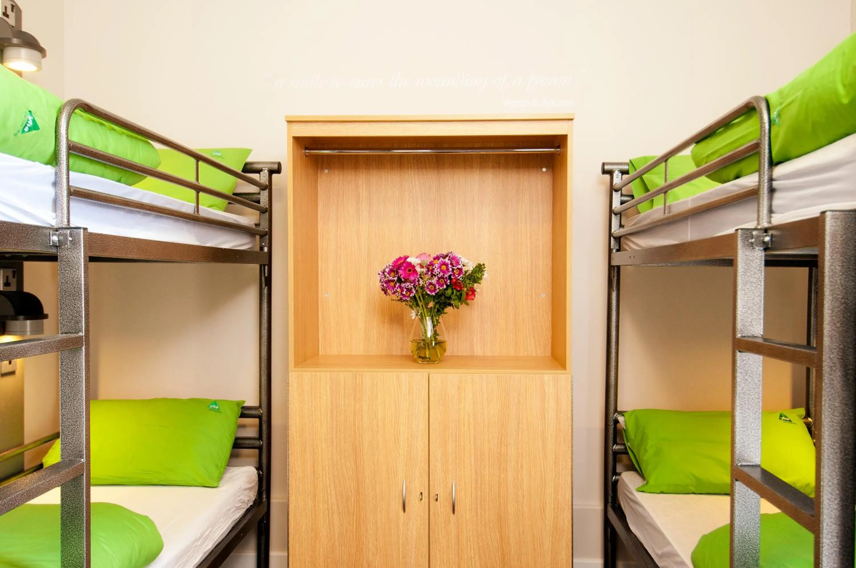 Bedroom, Bed in YHA Stratford-Upon-Avon