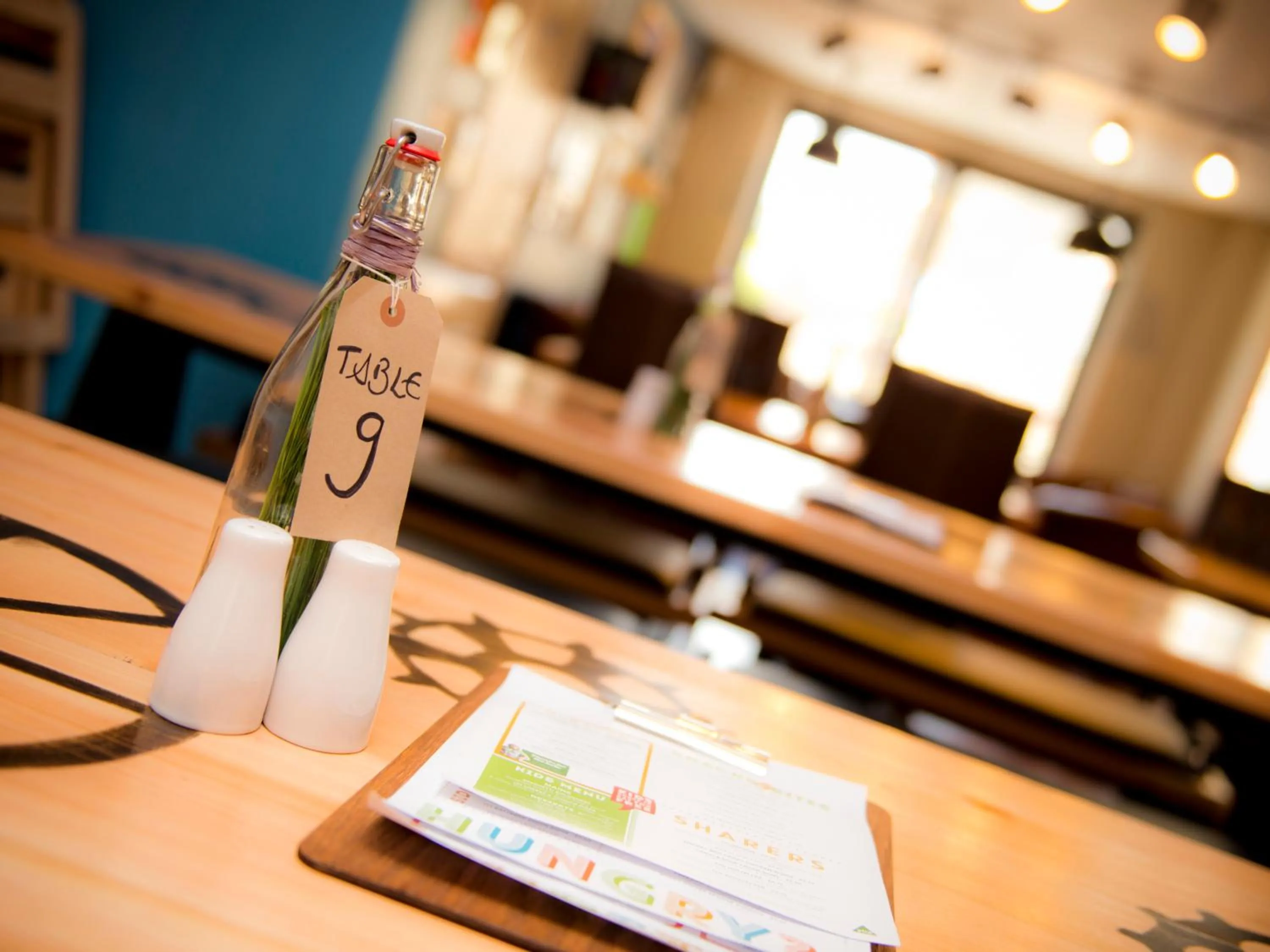 Restaurant/places to eat in YHA Cambridge