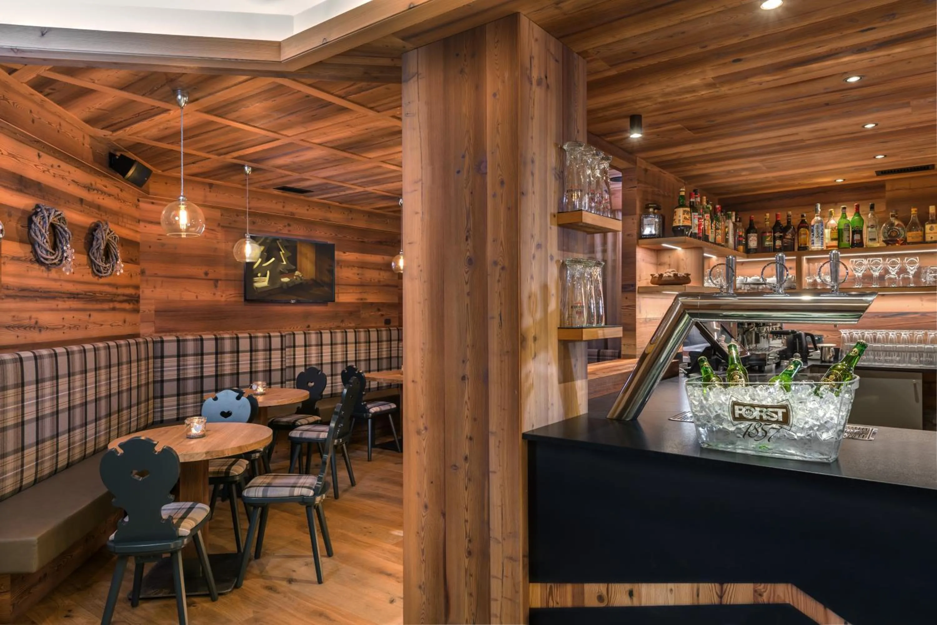 Lounge or bar in Ravelli Sporting