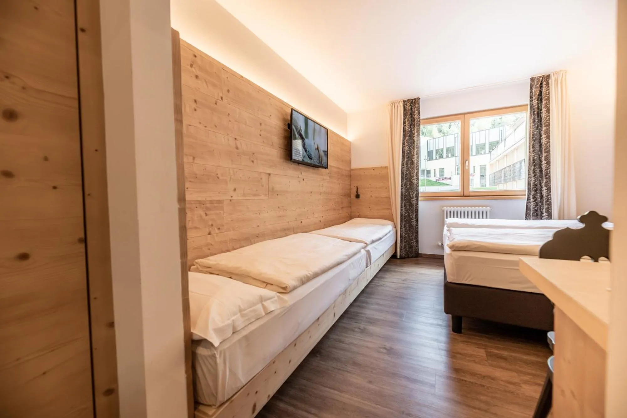 Photo of the whole room, Bed in Ravelli Sporting