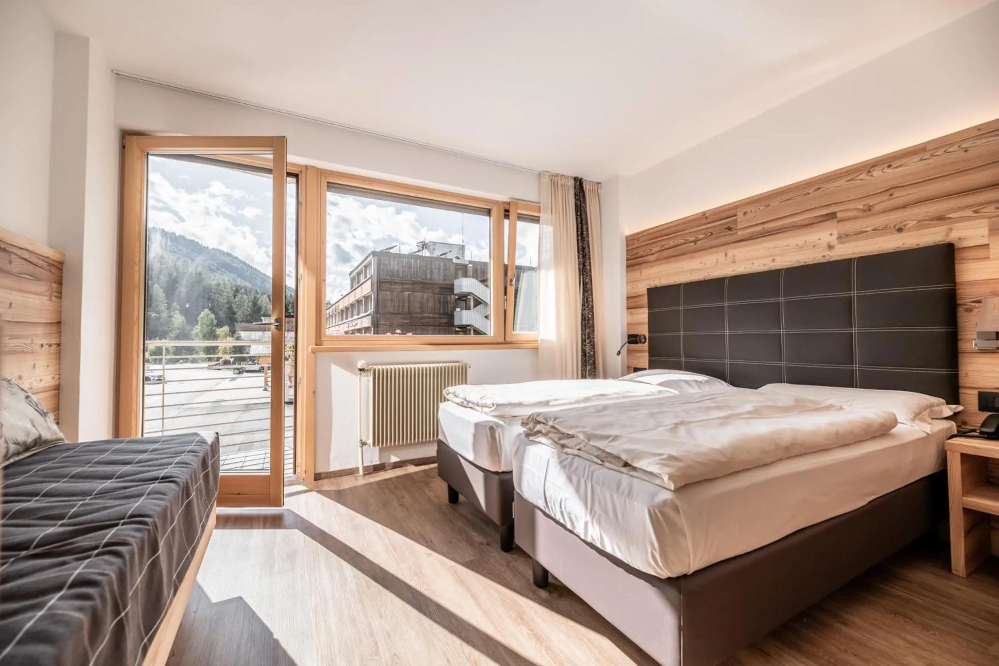 Photo of the whole room, Bed in Ravelli Sporting