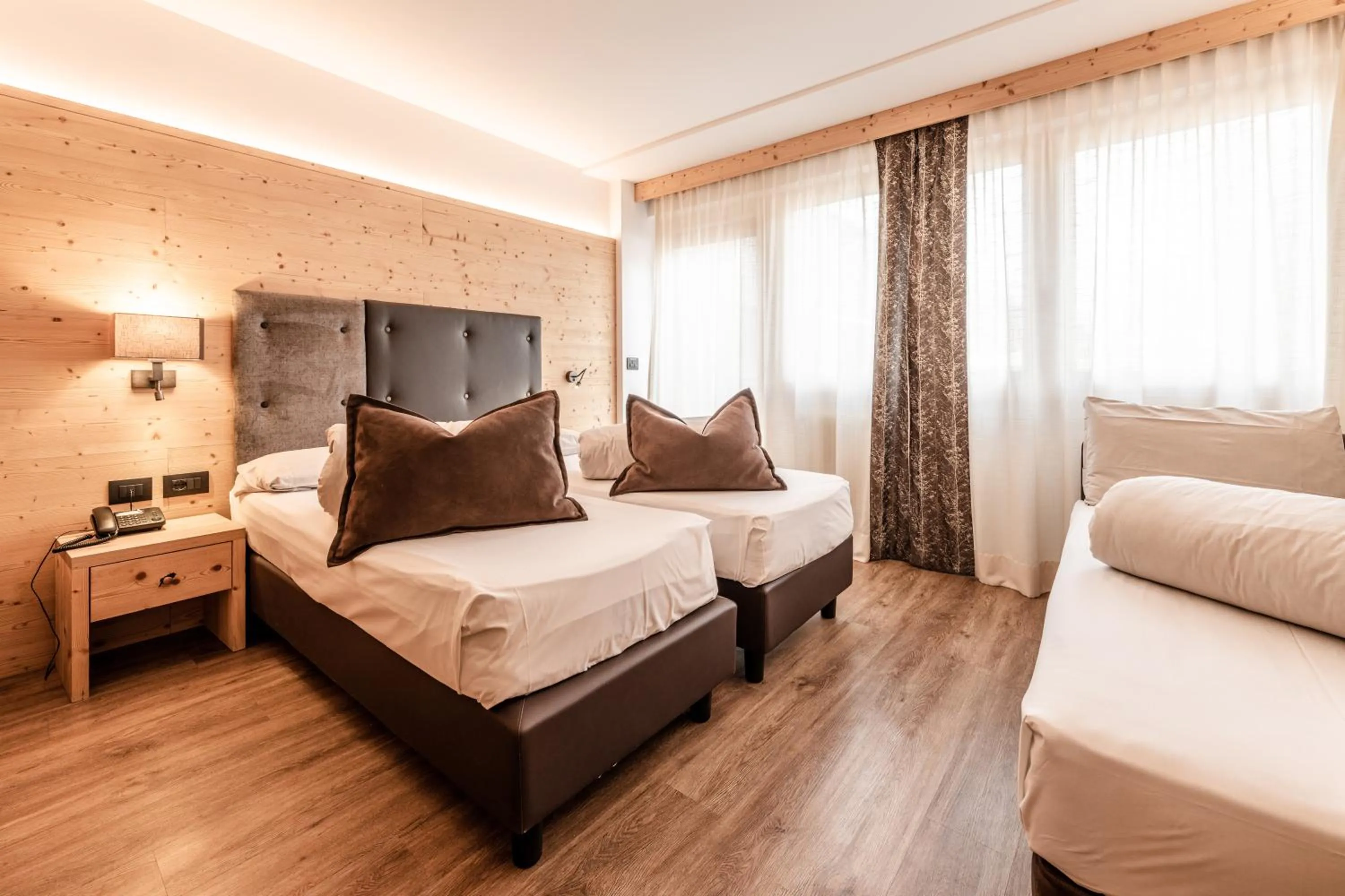 Bedroom, Bed in Ravelli Sporting