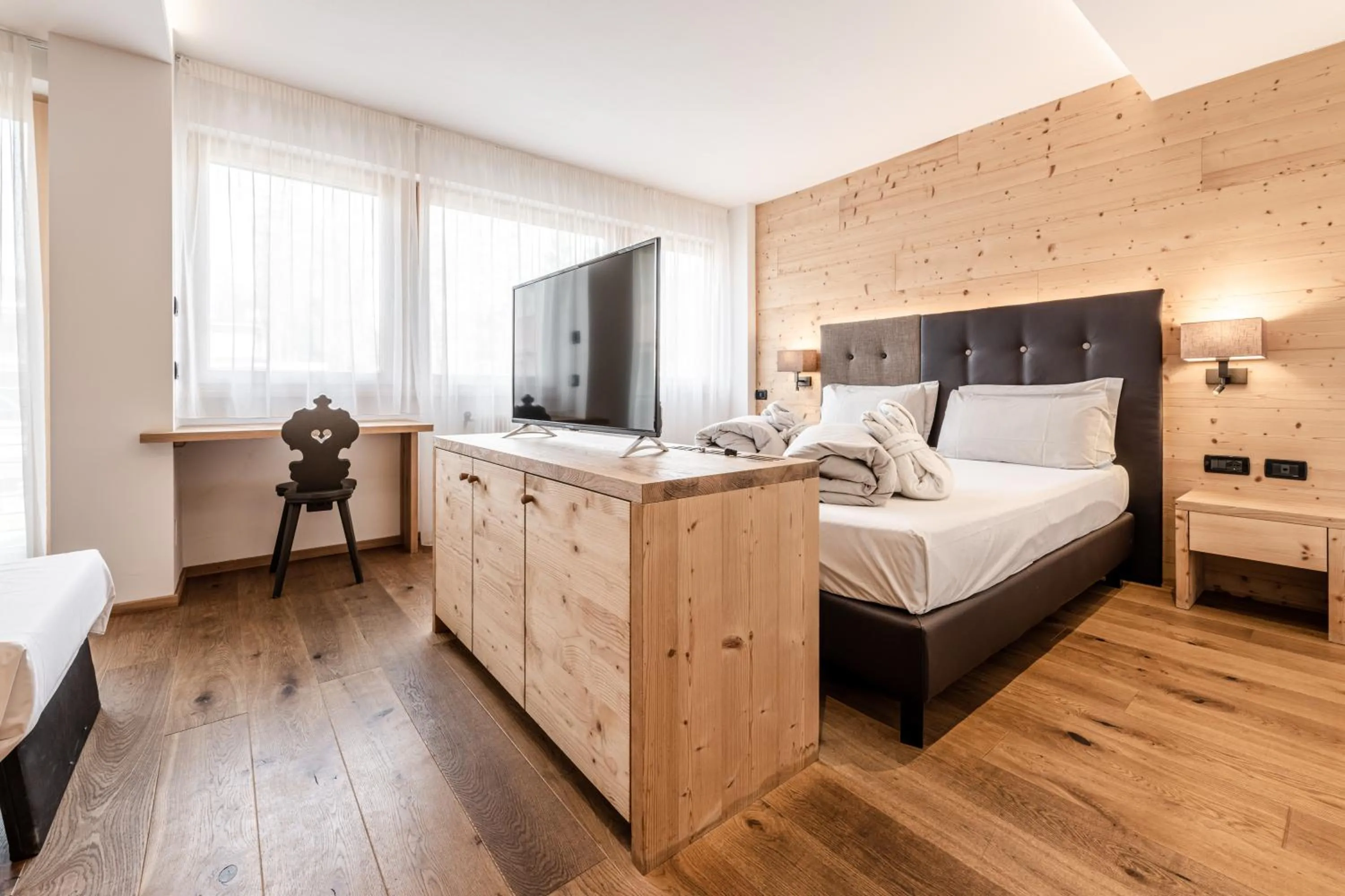 Bedroom, Bed in Ravelli Sporting