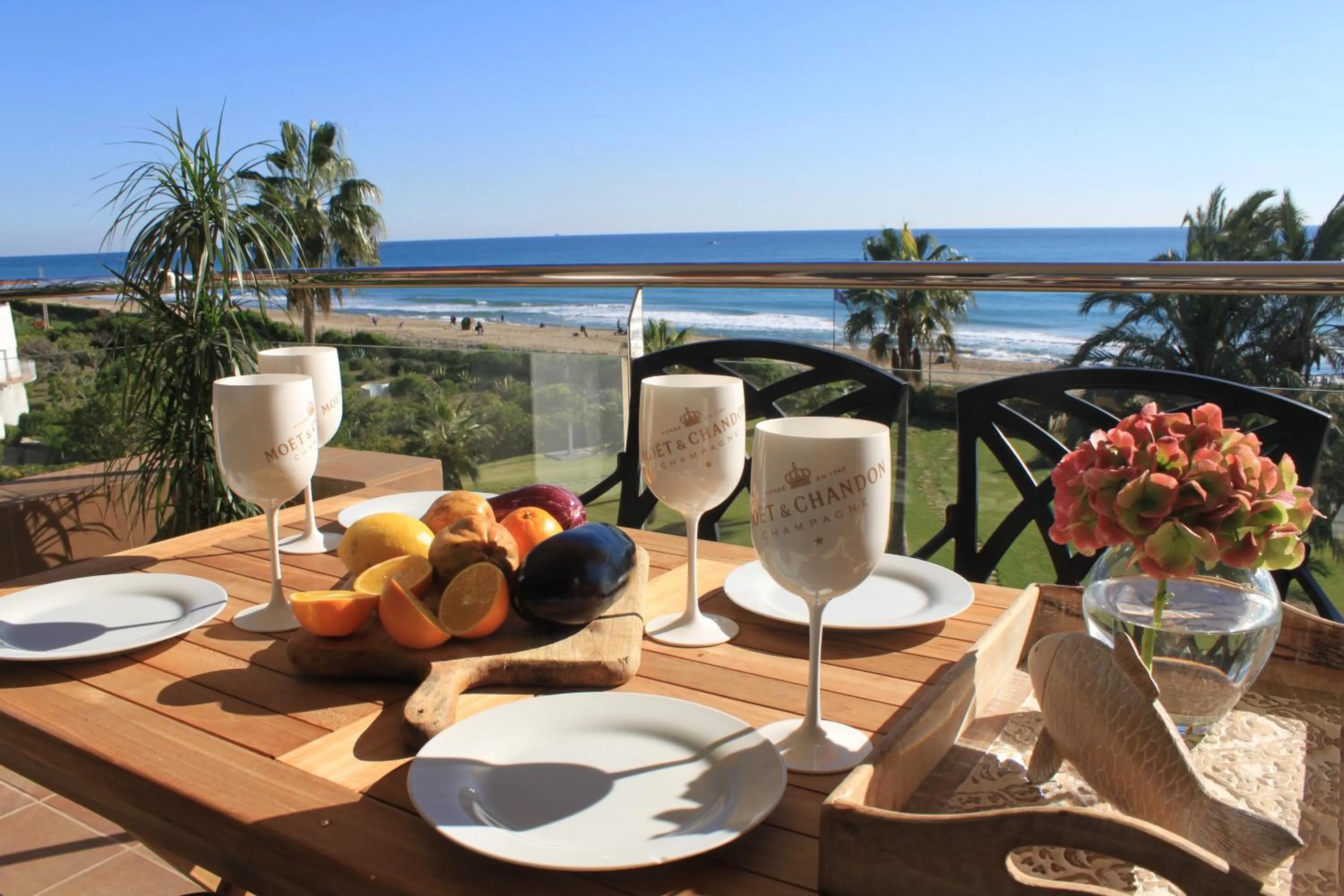 GAVA 2 BEACHFRONT PENTHOUSE