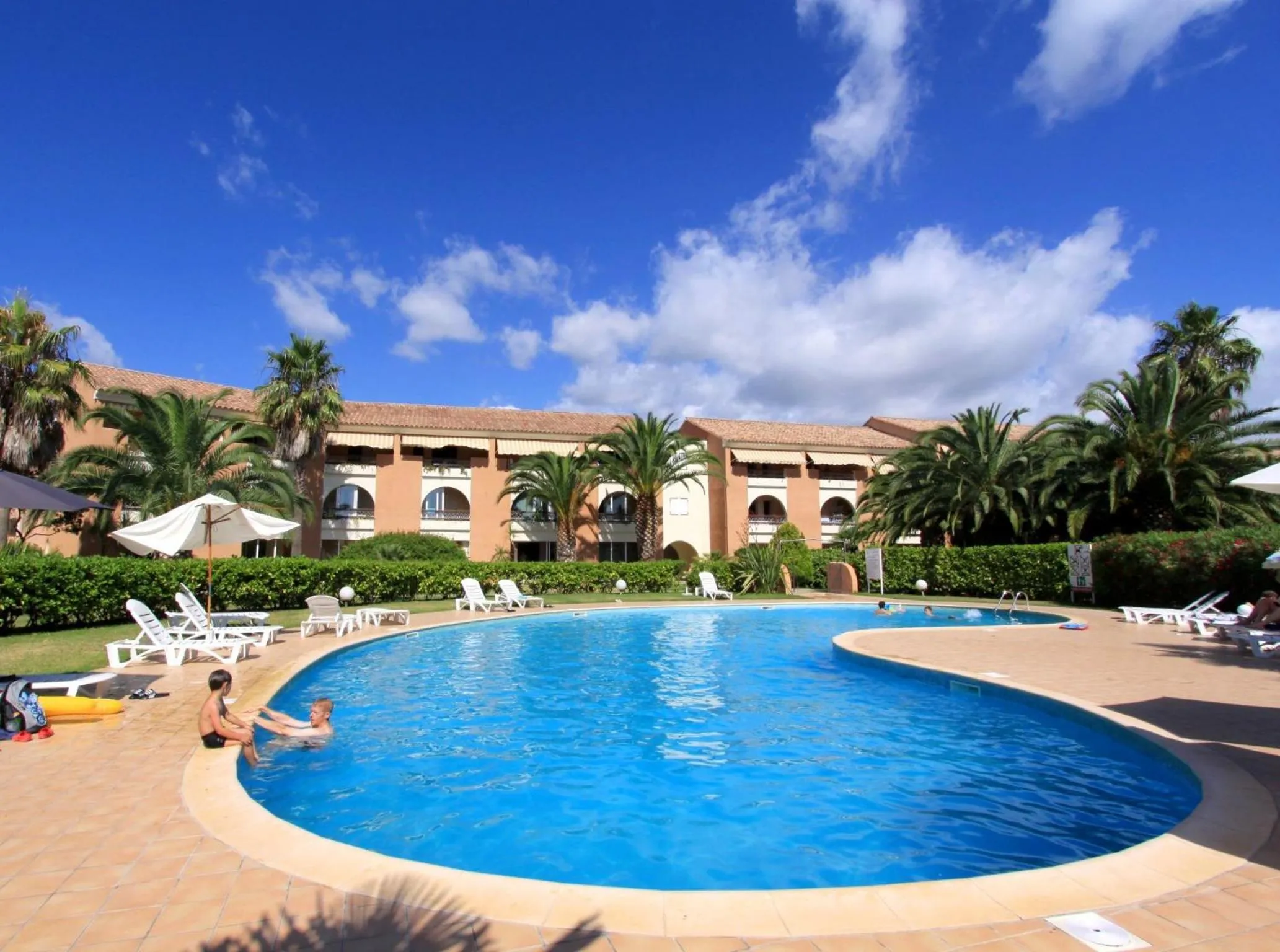 Swimming pool in Vacancéole - Résidence Sognu di Mare