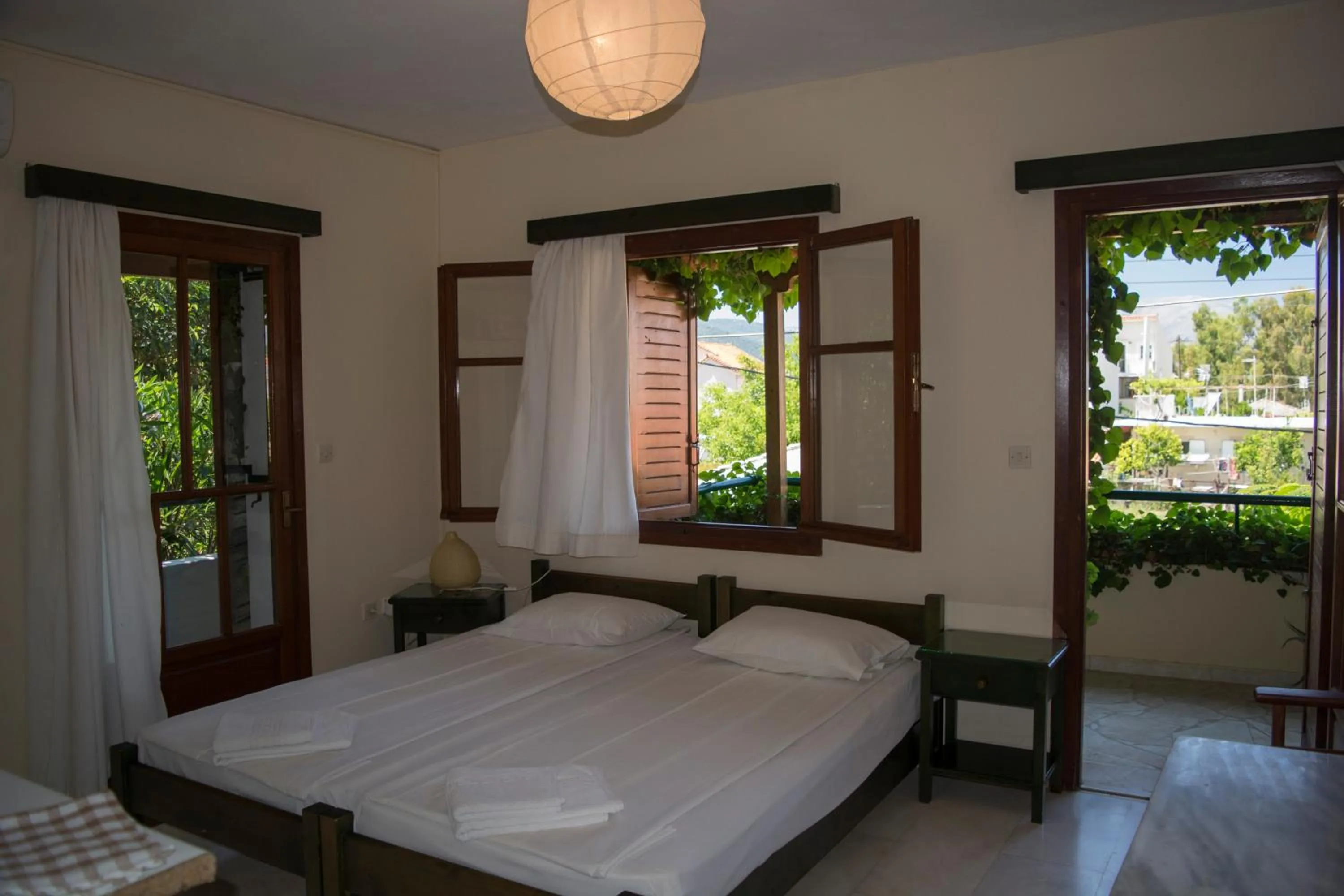 Garden, Bed in Staggia Studios