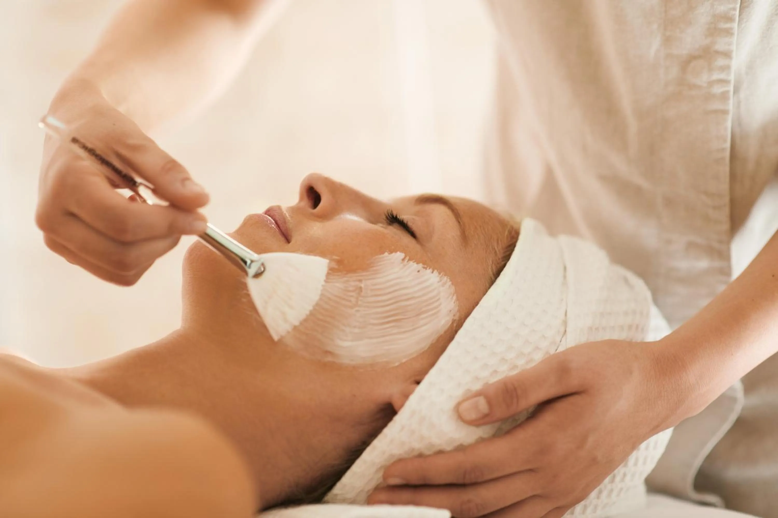 People in Capovaticano Resort Thalasso Spa