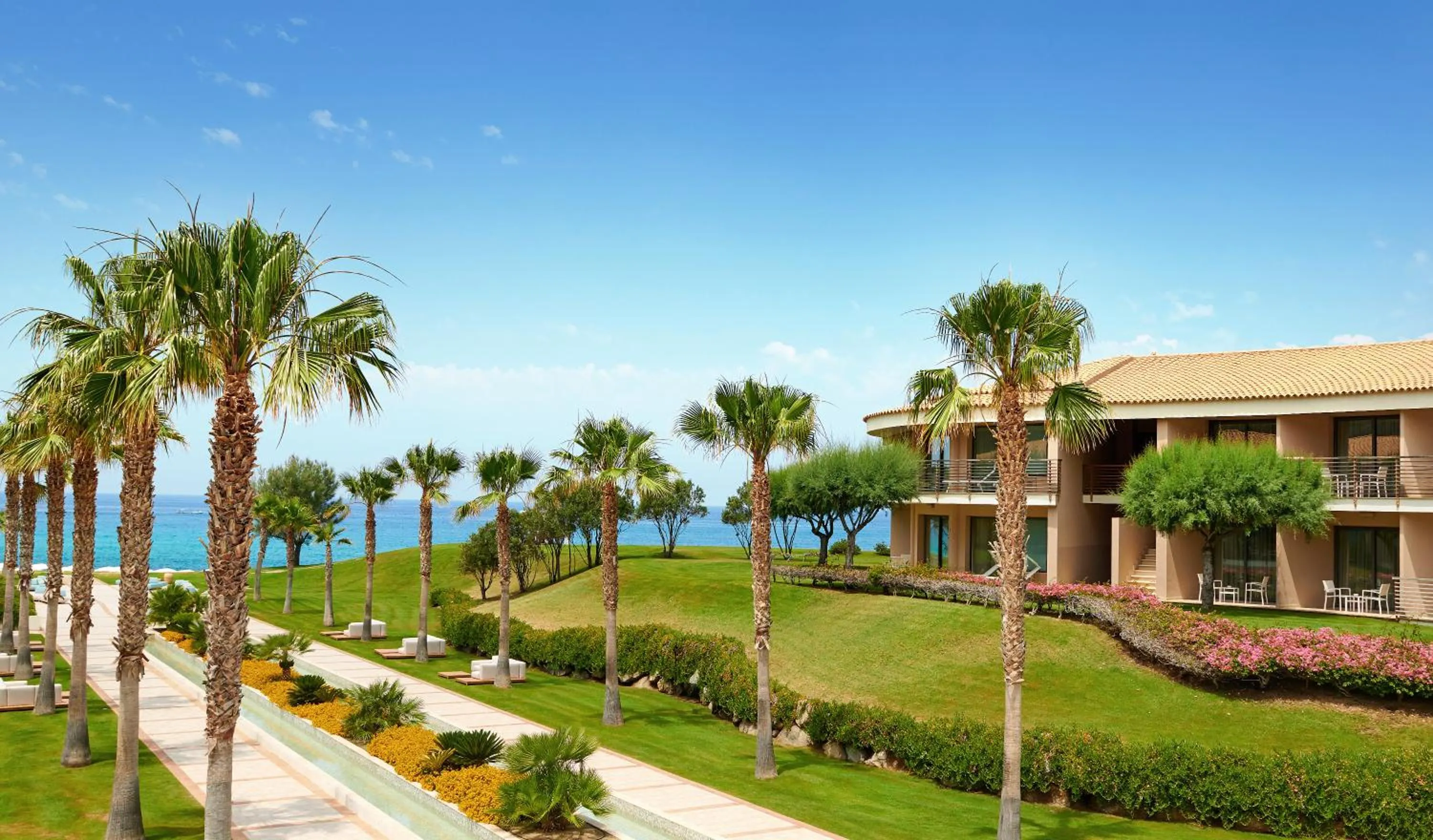 Garden in Capovaticano Resort Thalasso Spa