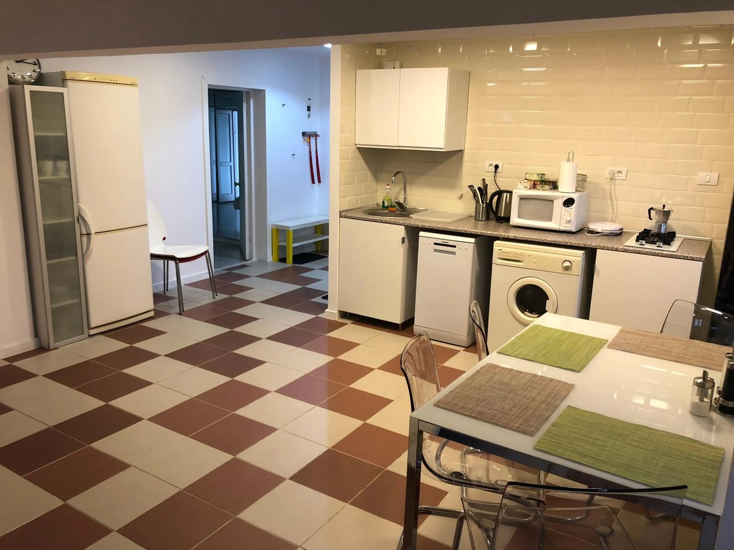 Green Apartment 4-26 Mircea Voda