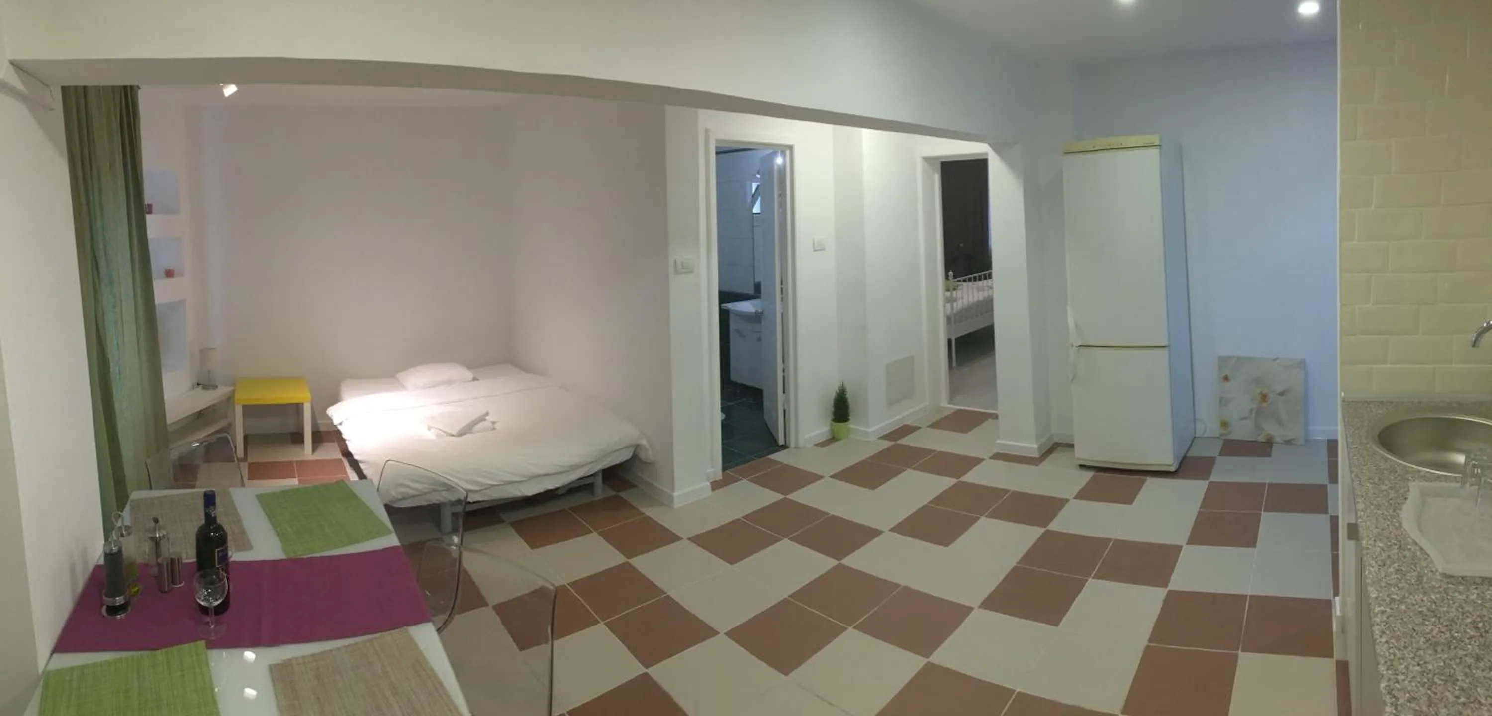 Living room in Green Apartment 4-26 Mircea Voda