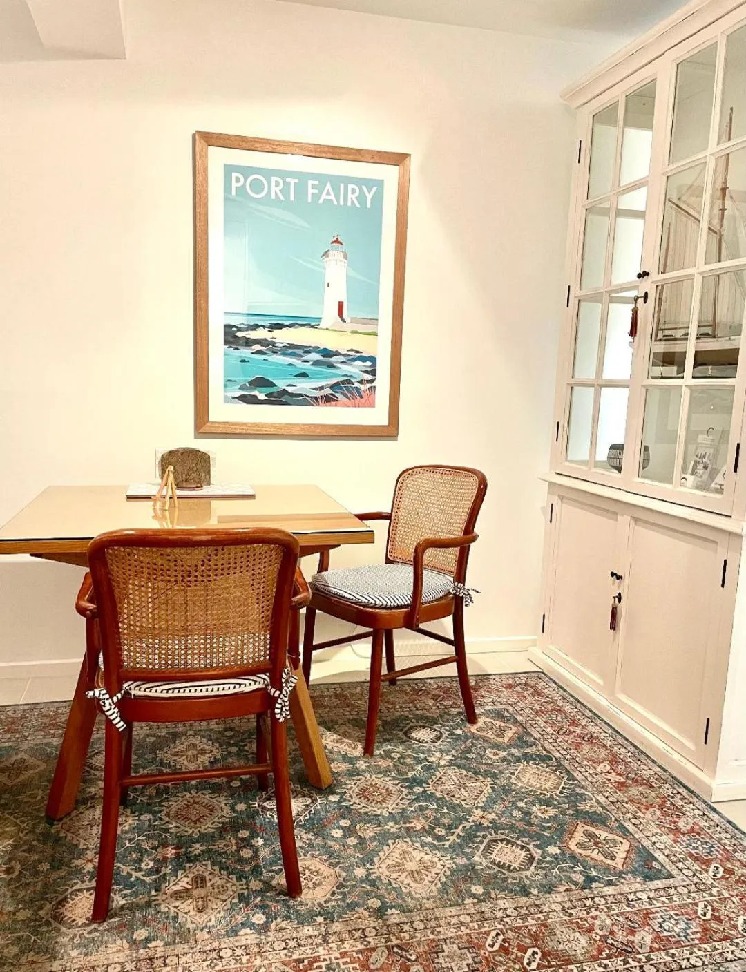 Dining area in Edge17 Waterfront Apartment, plus Cottage with Garden View - Port Fairy