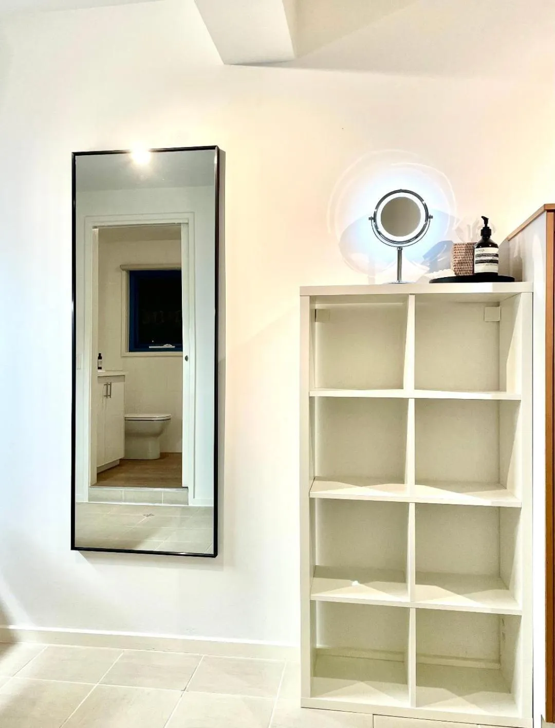 Bedroom in Edge17 Waterfront Apartment, plus Cottage with Garden View - Port Fairy