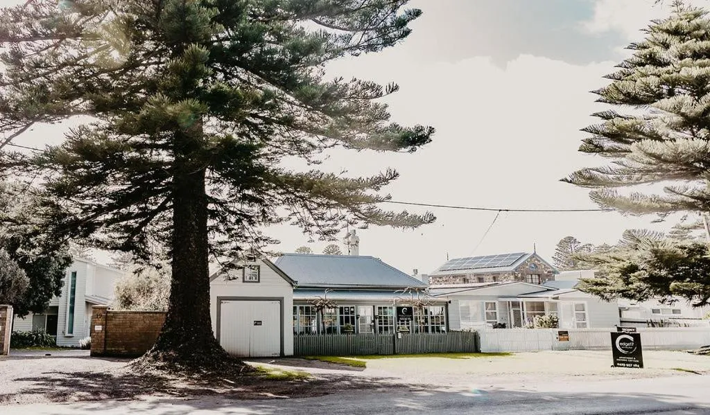 Street view in Edge17 Waterfront Apartment, plus Cottage with Garden View - Port Fairy