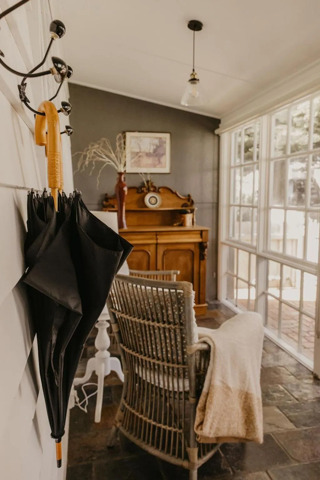 Edge17 Waterfront Apartment, plus Cottage with Garden View - Port Fairy