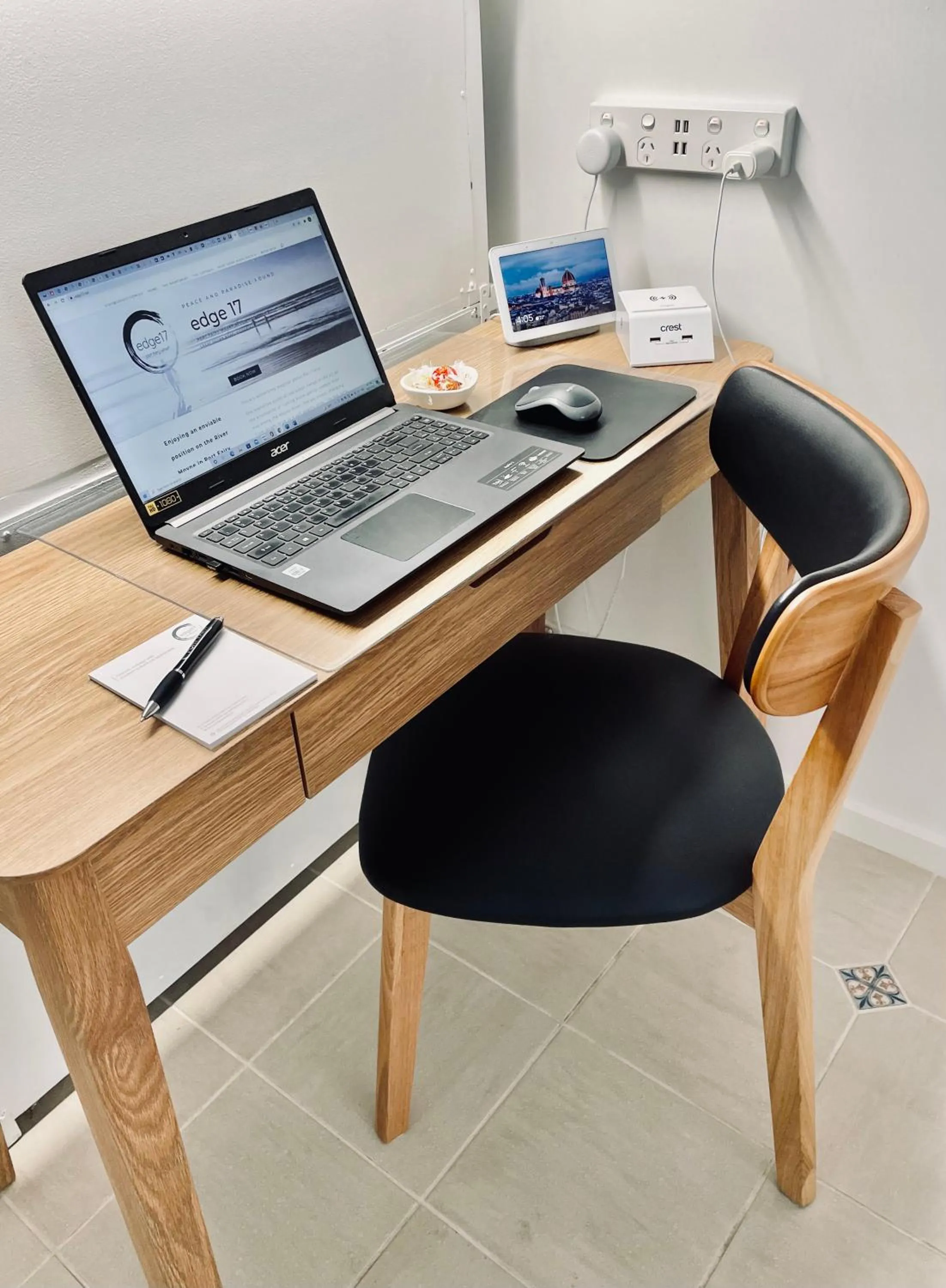 Edge17 Waterfront Apartment, plus Cottage with Garden View - Port Fairy