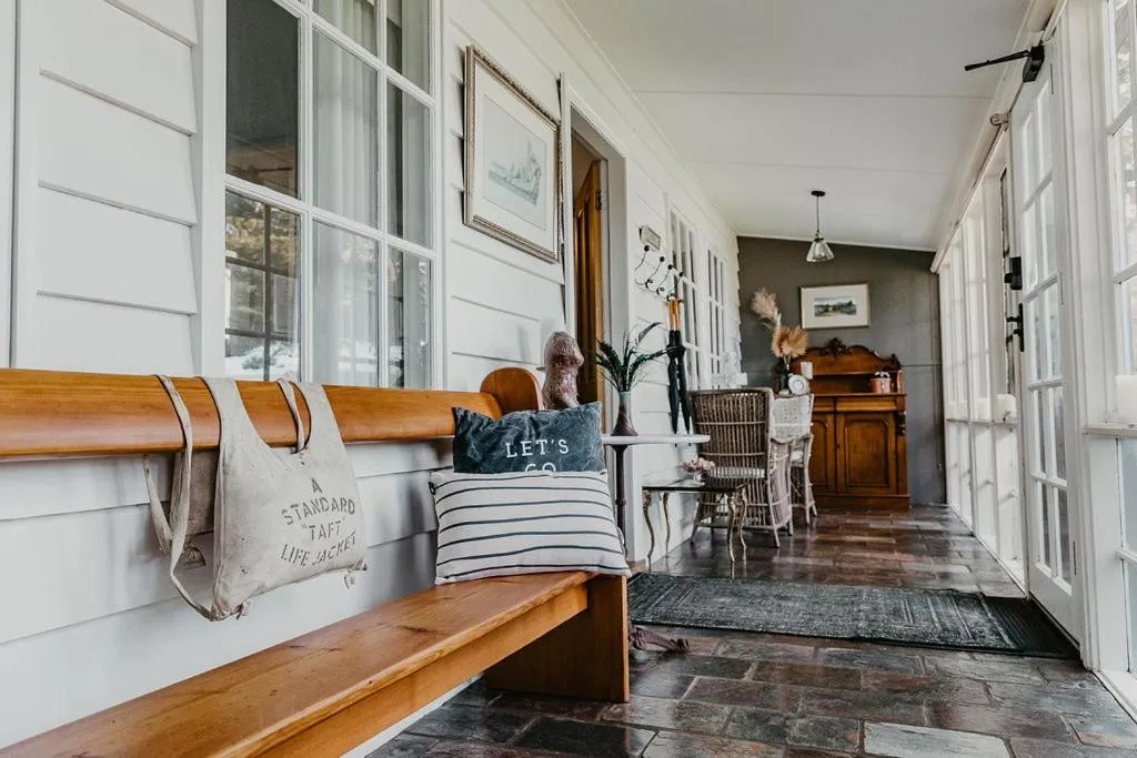 Facade/entrance in Edge17 Waterfront Apartment, plus Cottage with Garden View - Port Fairy