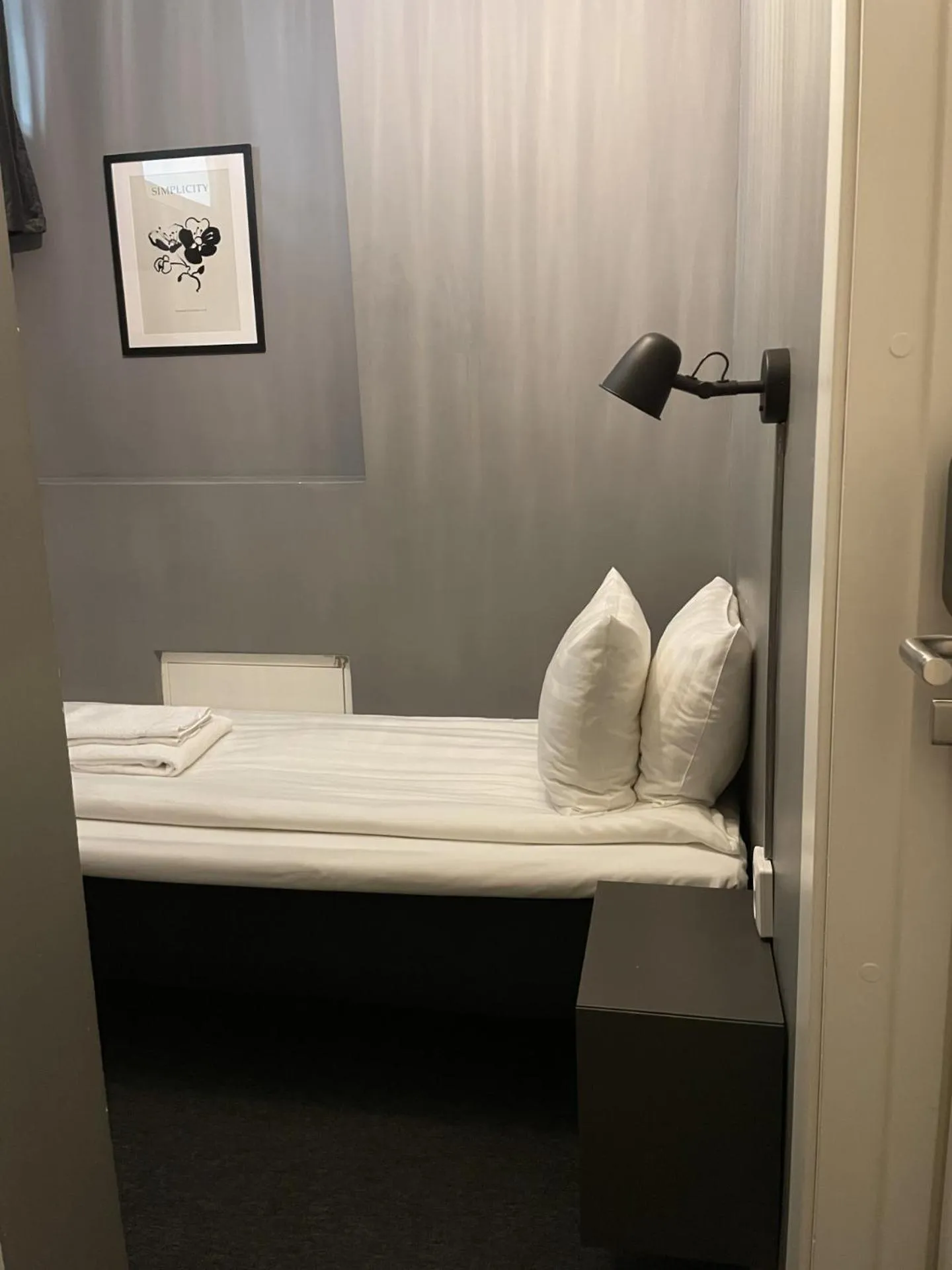 Bedroom, Bed in Birka Hotel