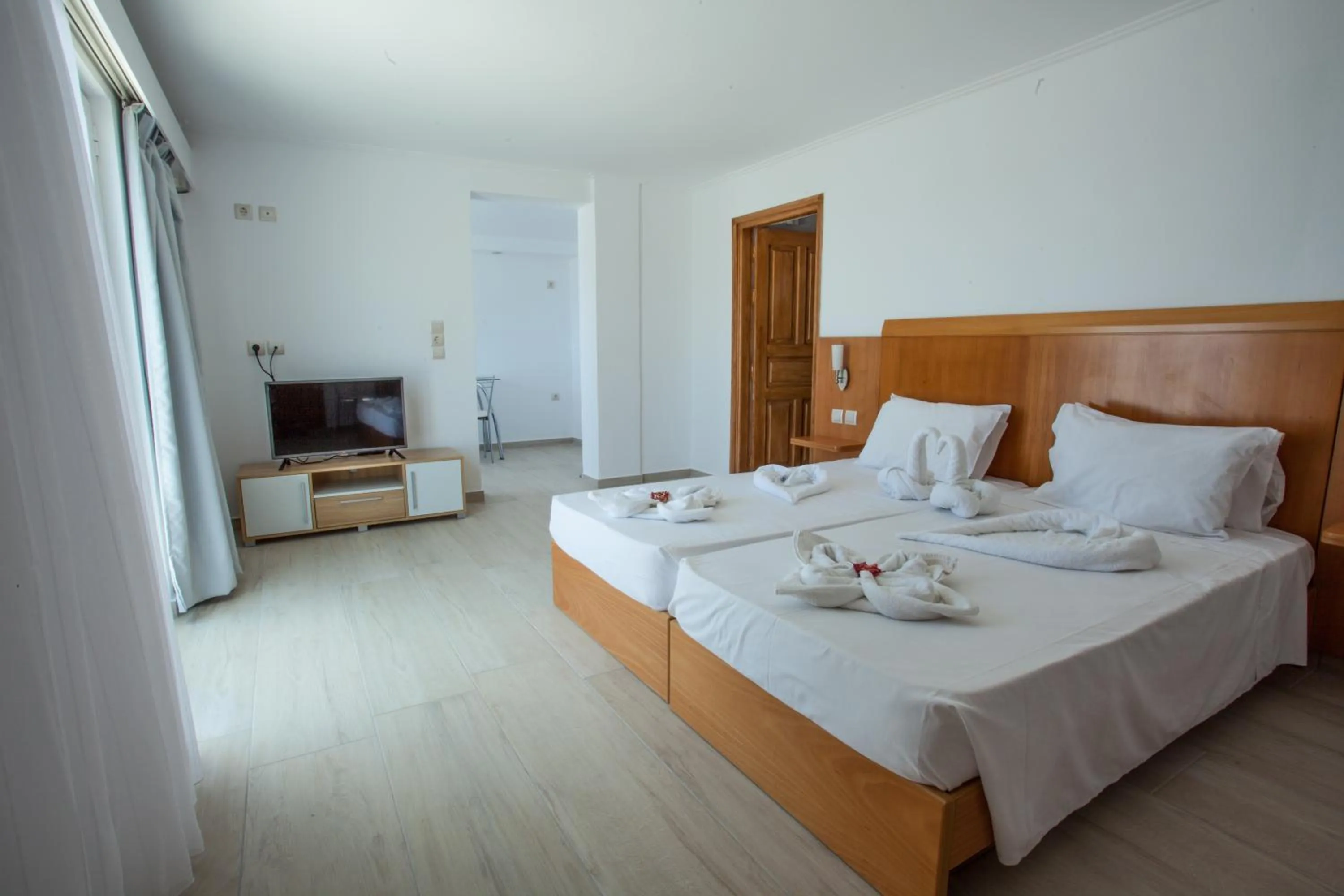 TV and multimedia, Bed in Kos Bay Hotel