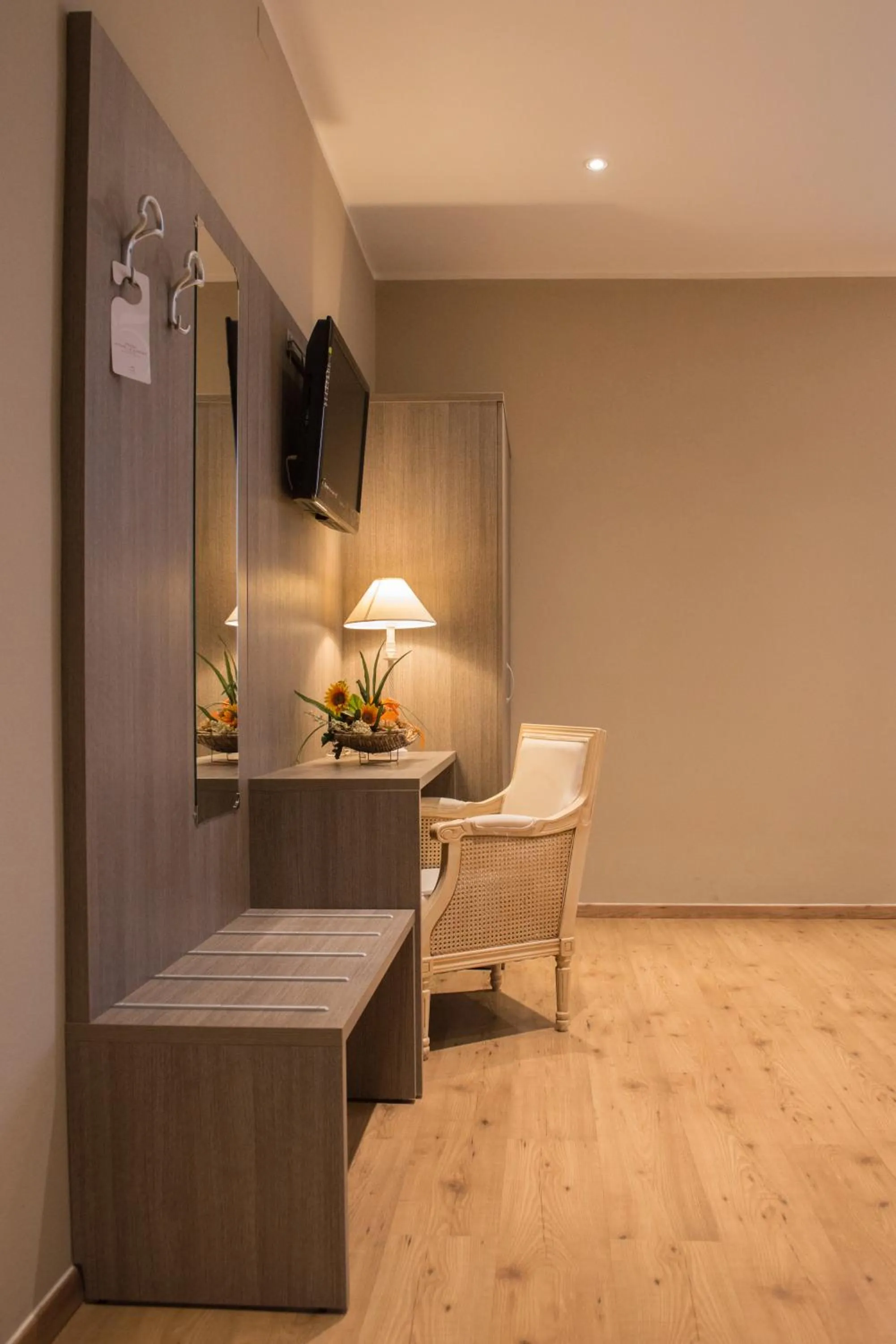 Decorative detail in Albergo Grappolo D'oro