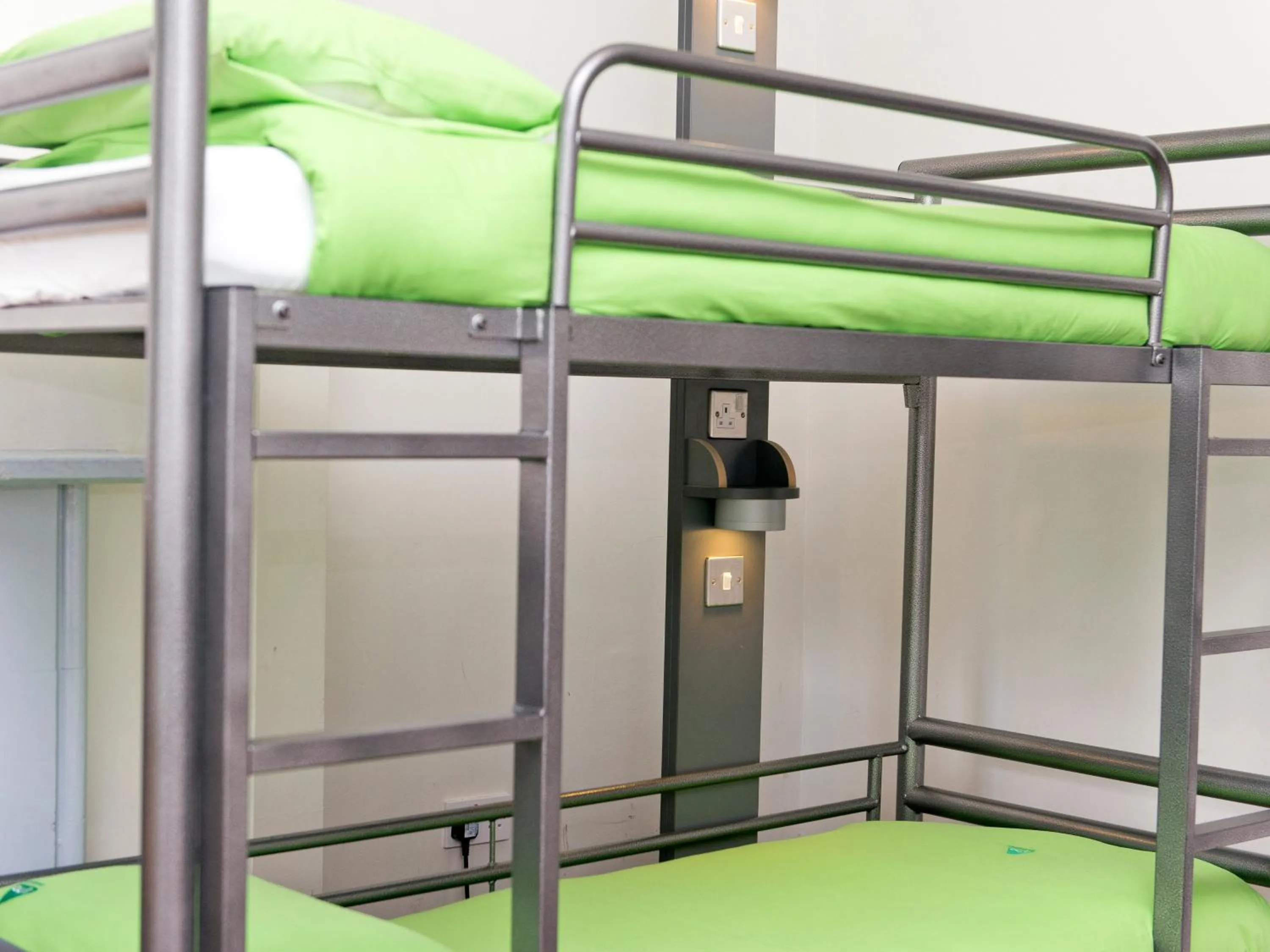 Bedroom, Bed in YHA Ilam Hall