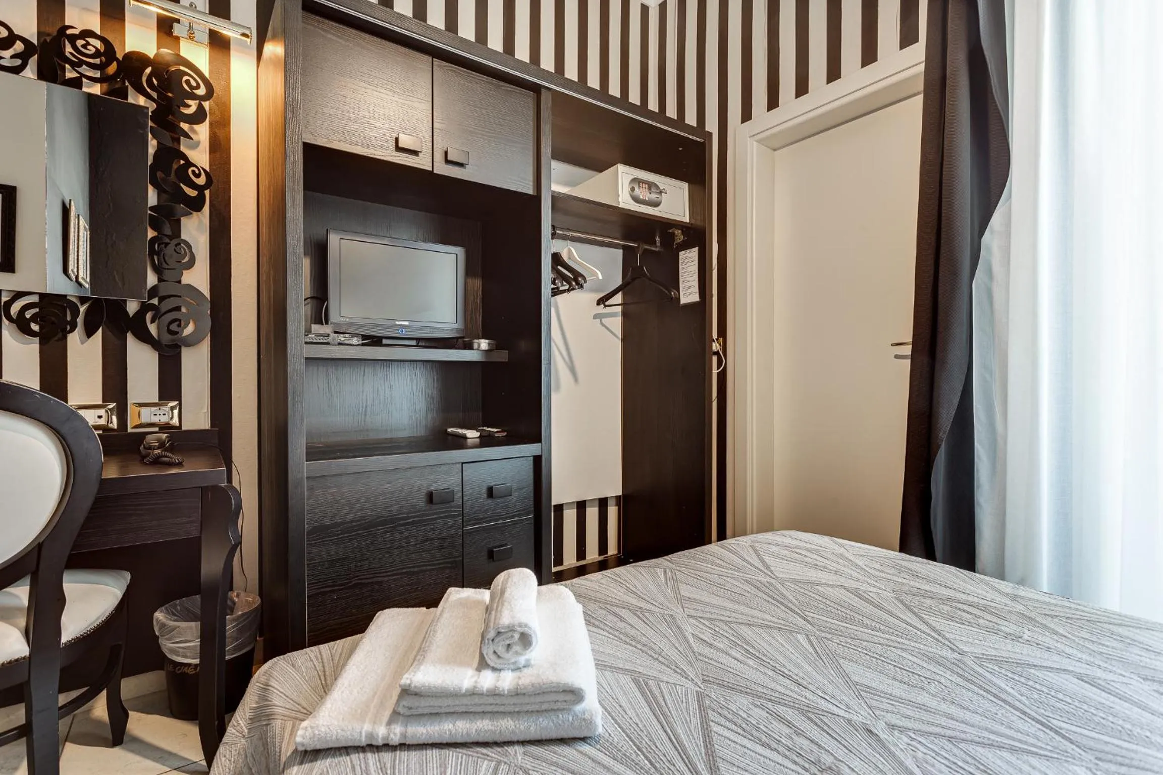 Bedroom in Hotel Le Cinéma