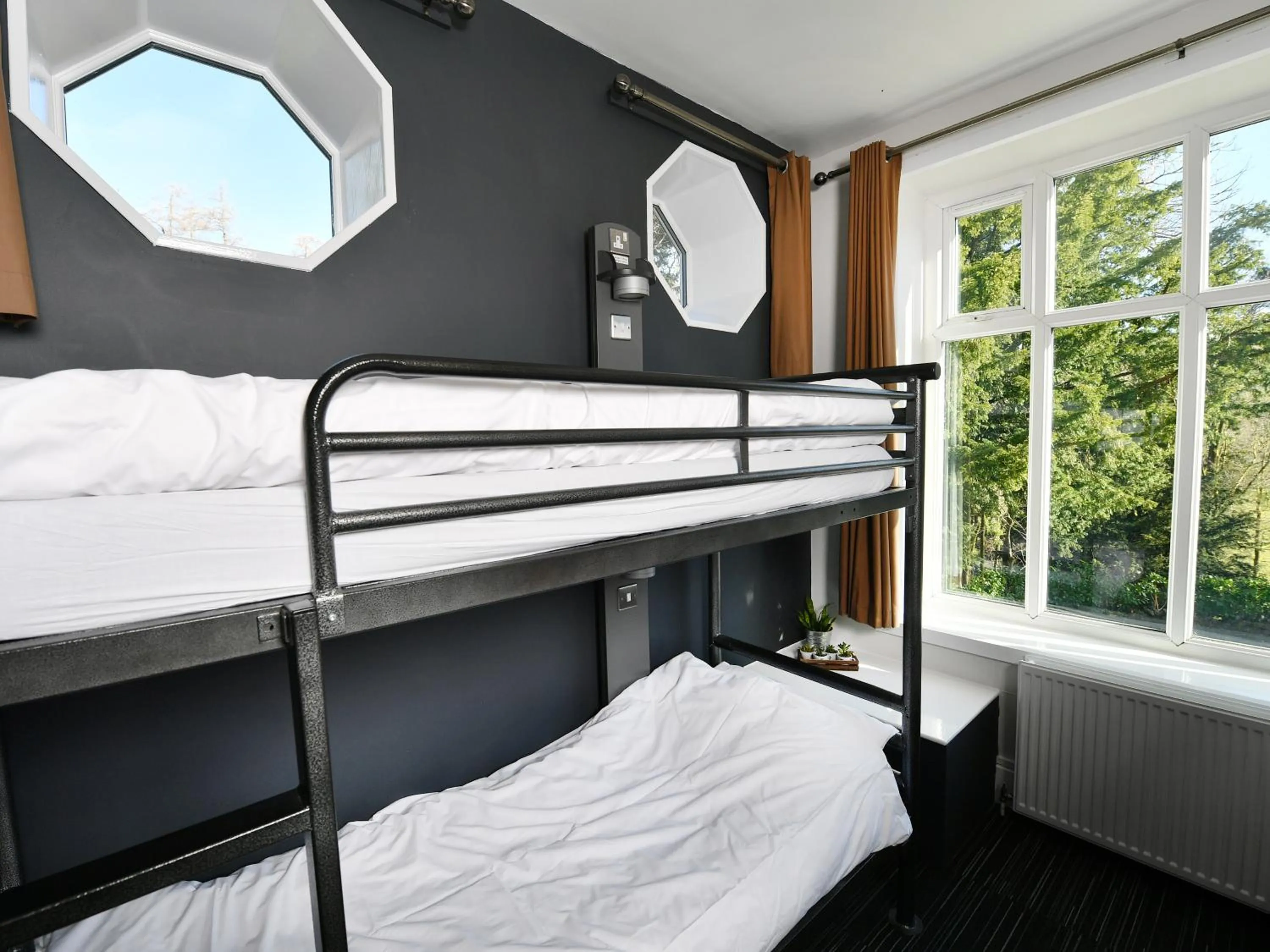 Bedroom in YHA Windermere