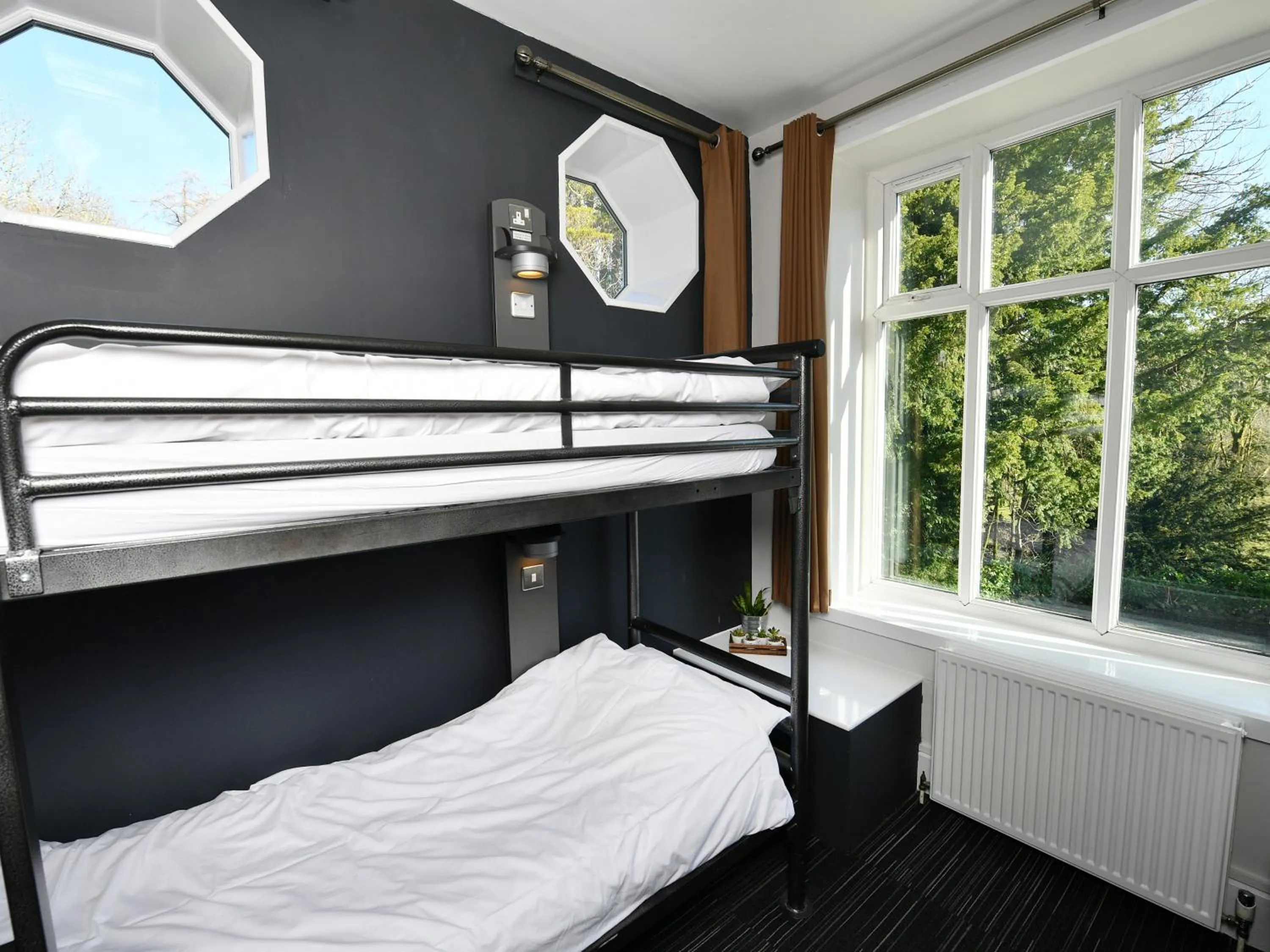 Bedroom in YHA Windermere