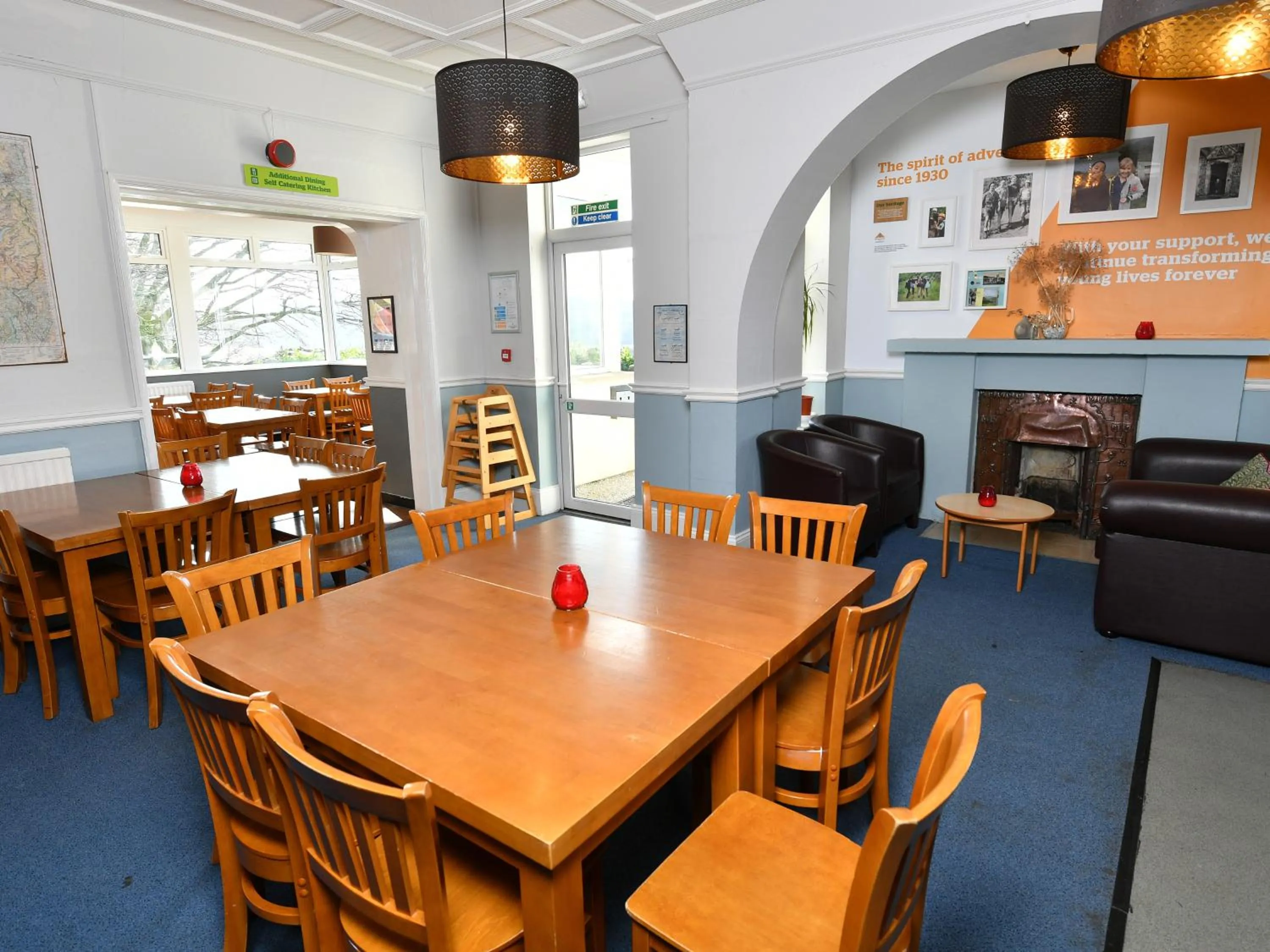 Dining area in YHA Windermere