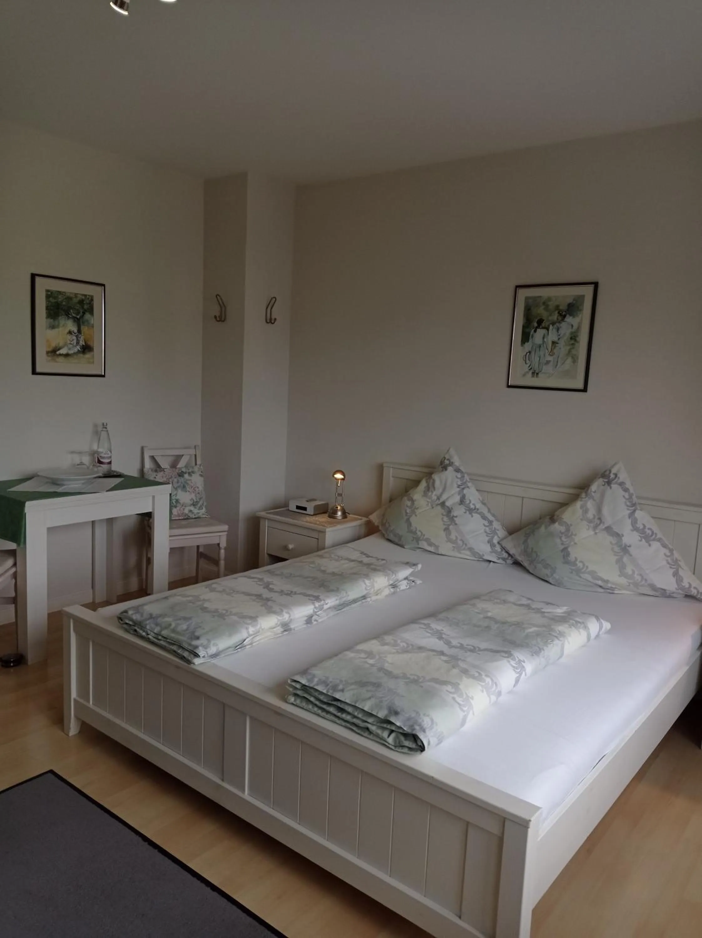 Photo of the whole room, Bed in Pension Kölzer