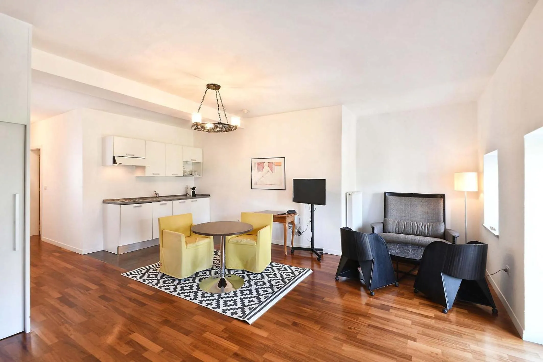 Photo of the whole room in Villa Verdi Apartments