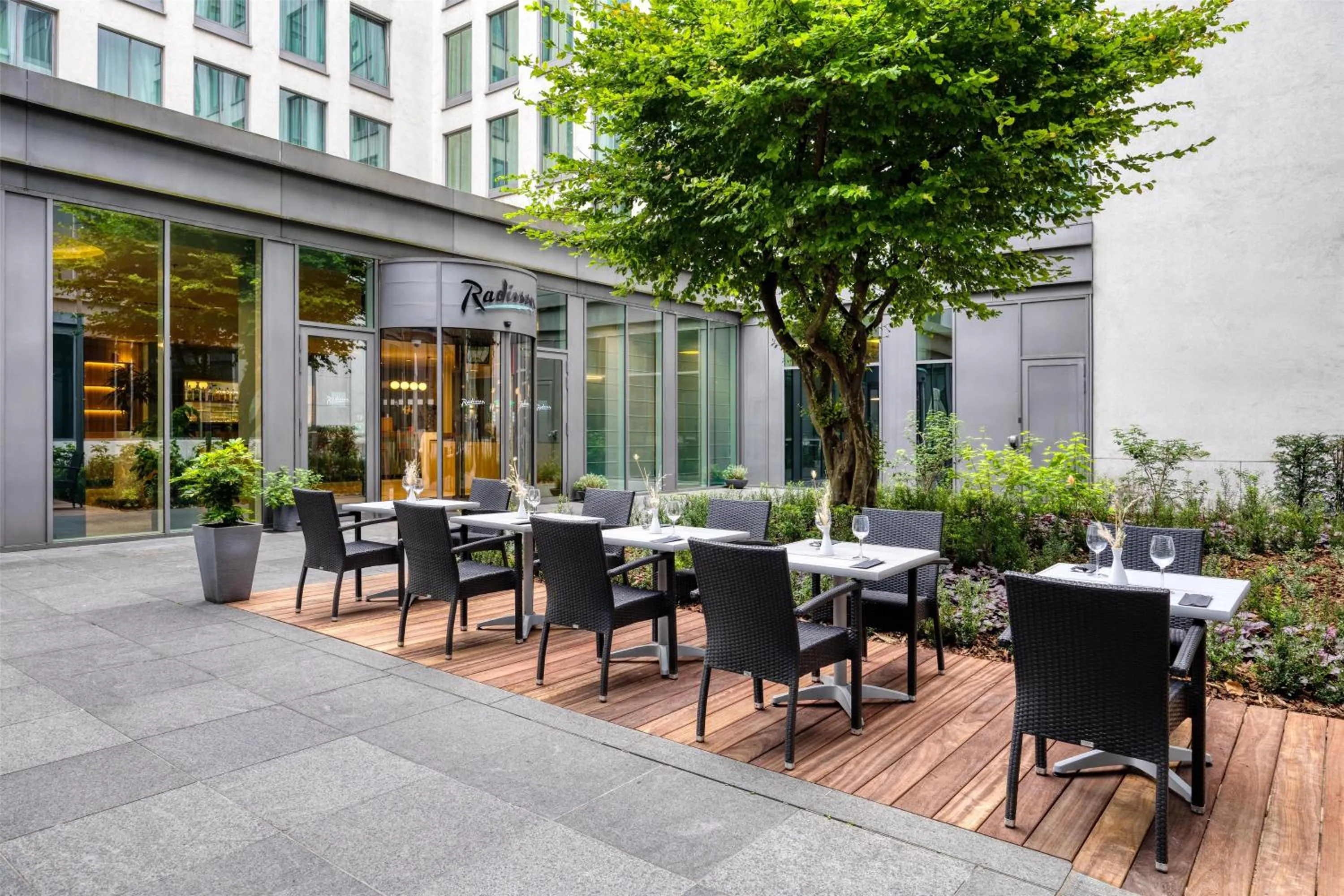 Property building in Radisson Hotel Brussels Centre Midi