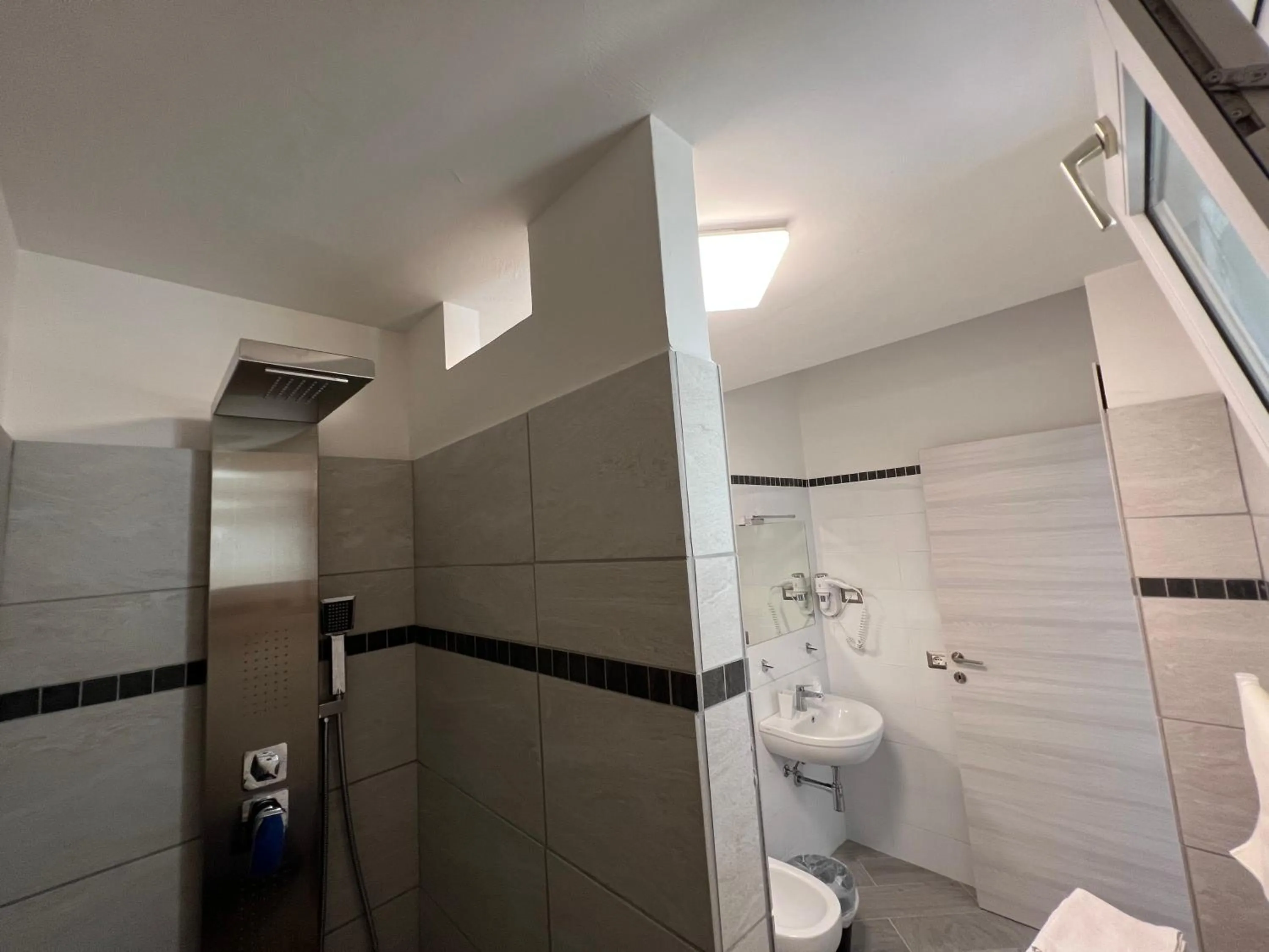 Bathroom in Hotel Locanda Rosy